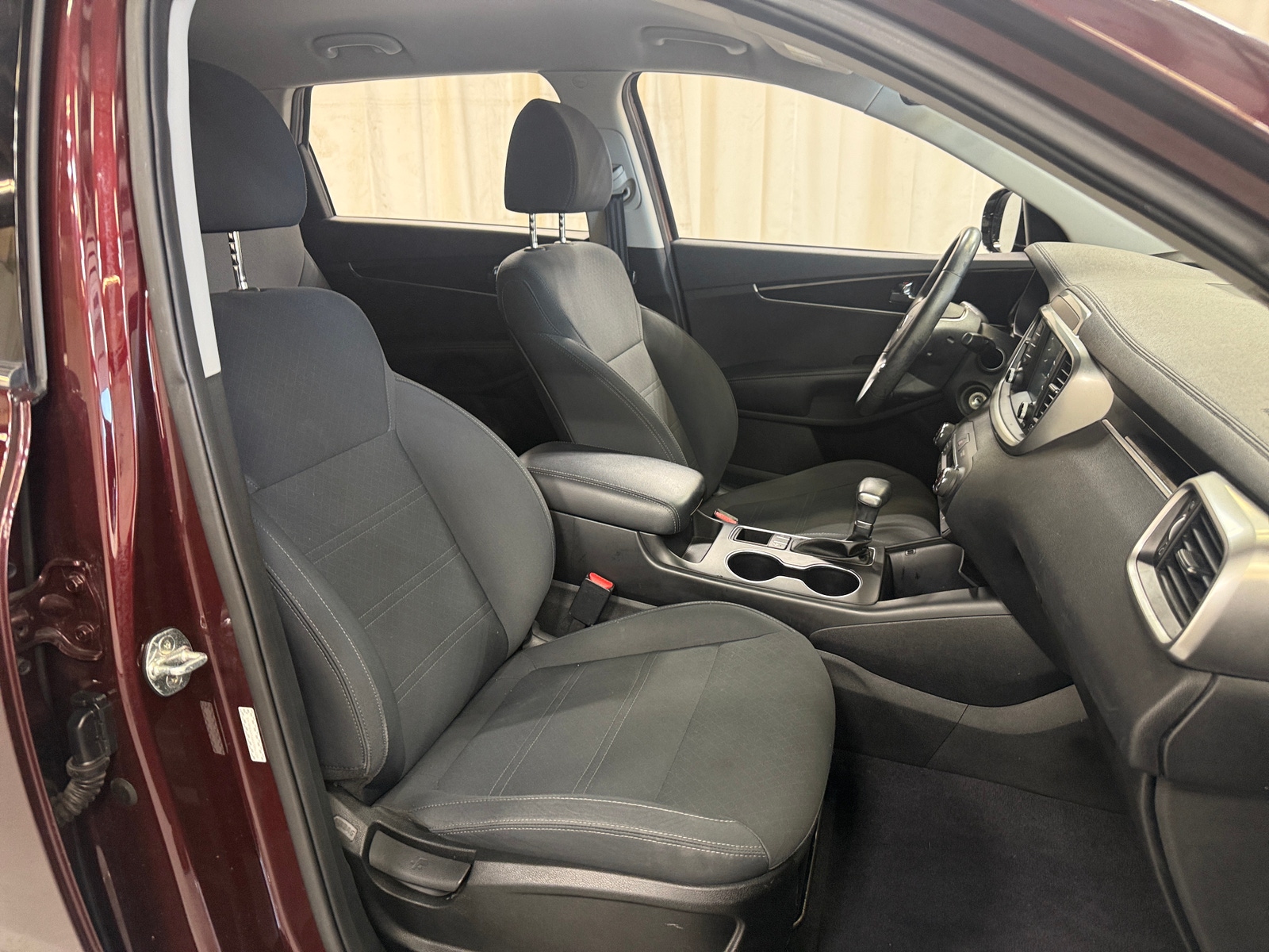 Thumbnail: 2019 Kia Sorento - 2