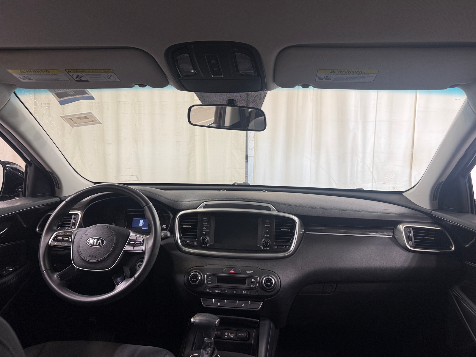 Thumbnail: 2019 Kia Sorento - 3