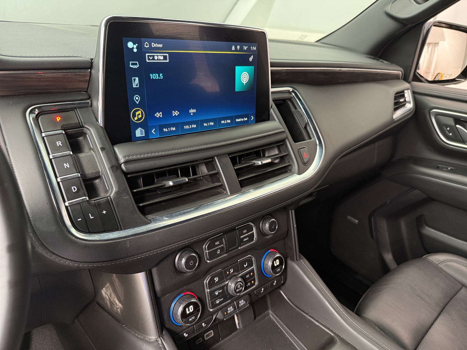 Thumbnail: 2024 Chevrolet Tahoe - 3