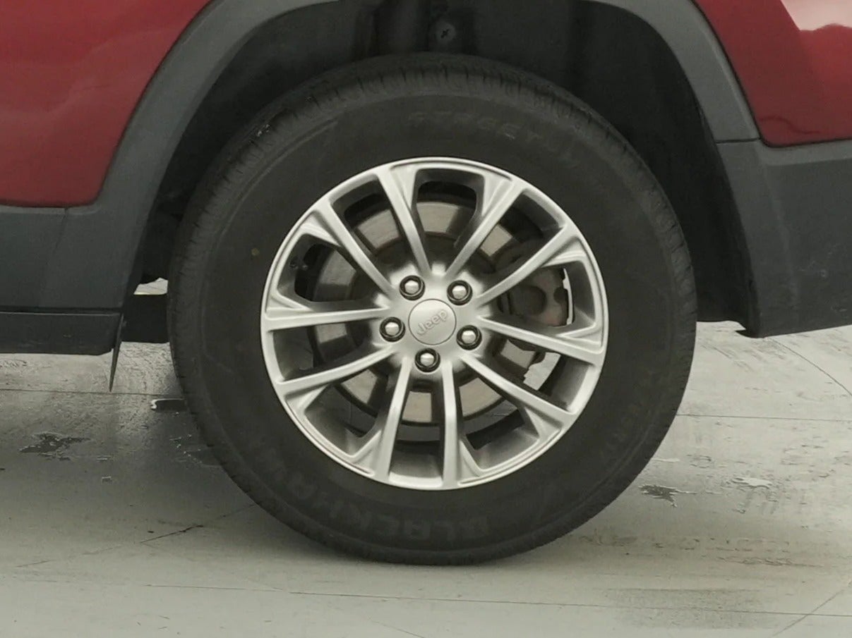 2019 Jeep Cherokee Latitude Plus - Photo 17