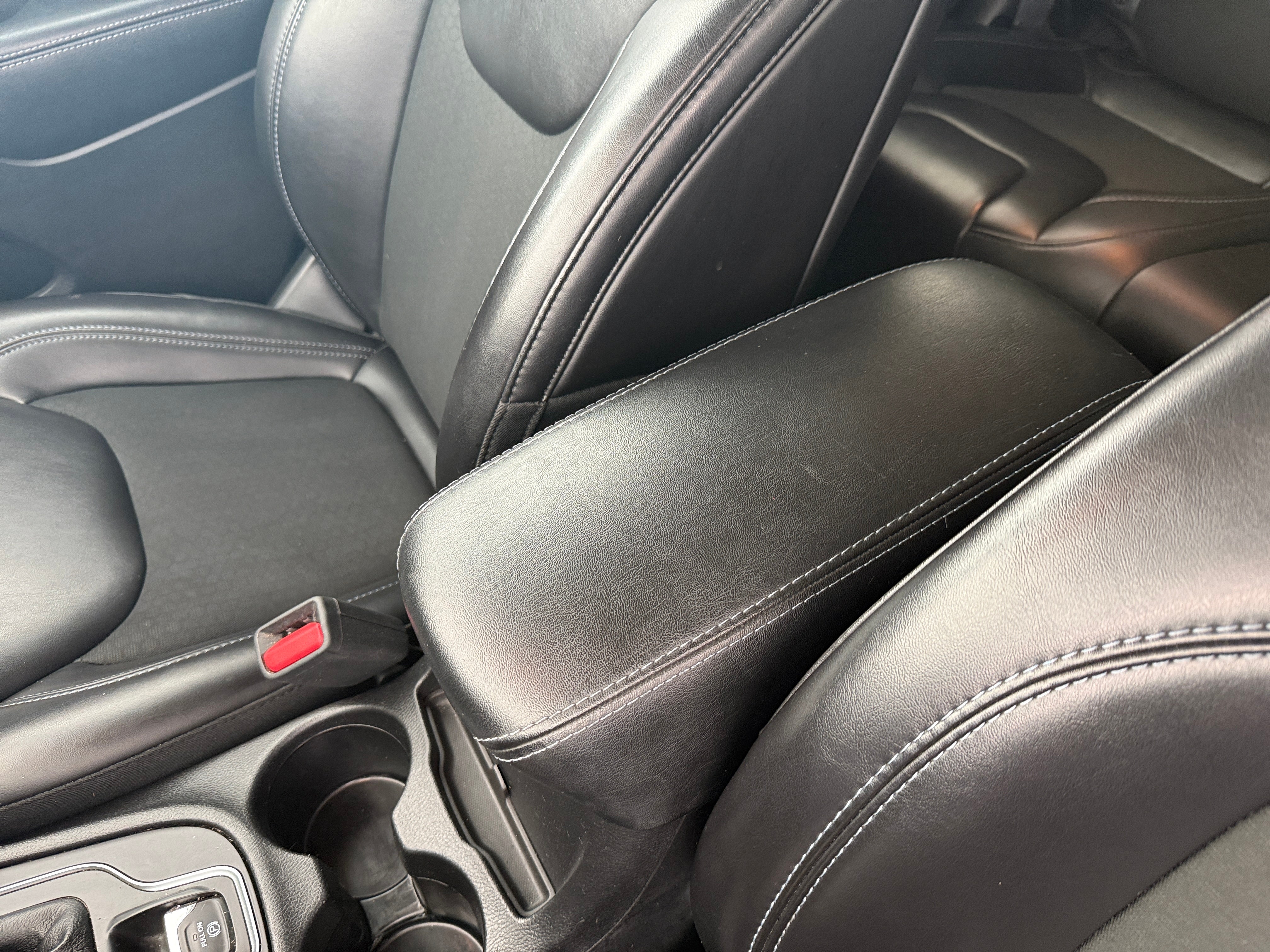 2019 Jeep Cherokee Latitude Plus - Photo 18