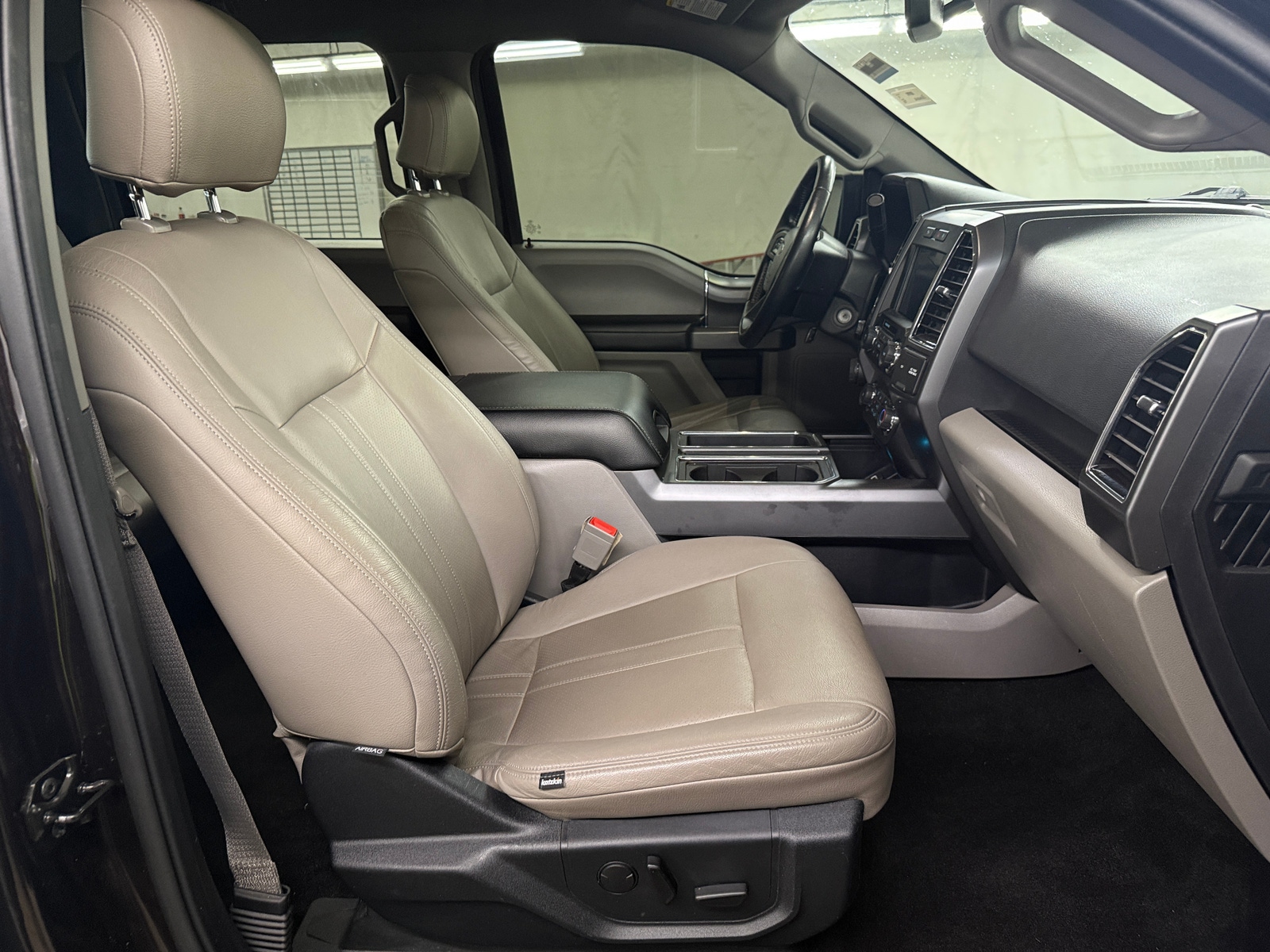 Thumbnail: 2019 Ford Econoline - 2
