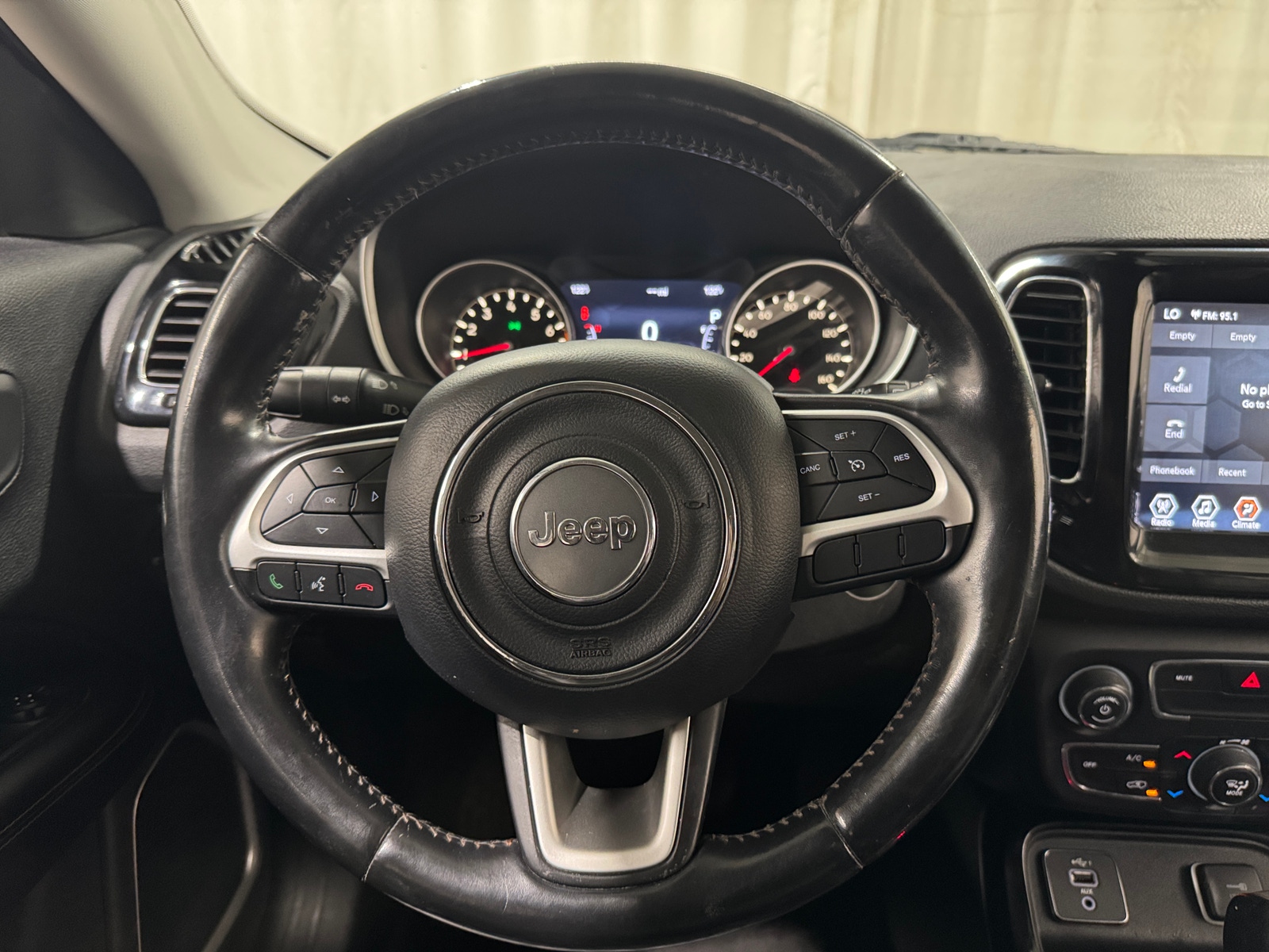 Thumbnail: 2020 Jeep Compass - 4