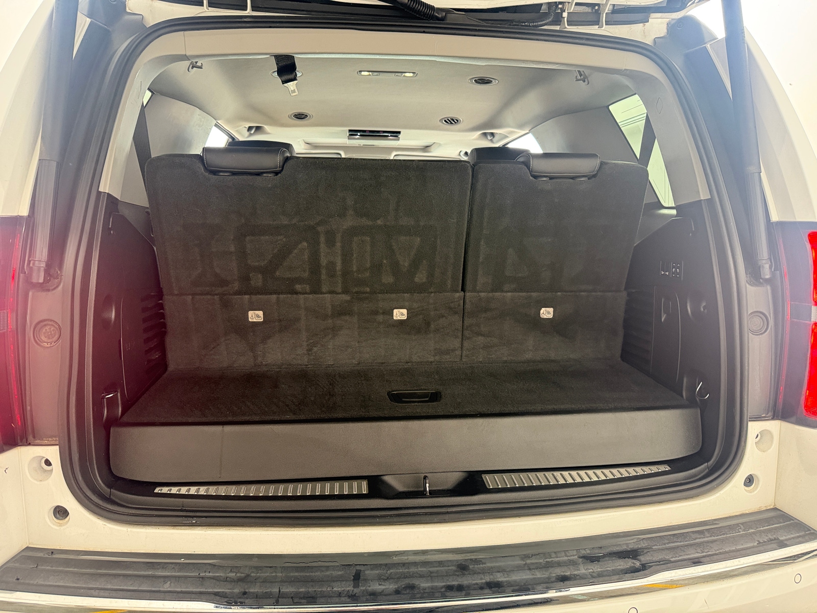 Thumbnail: 2018 Chevrolet Tahoe - 6