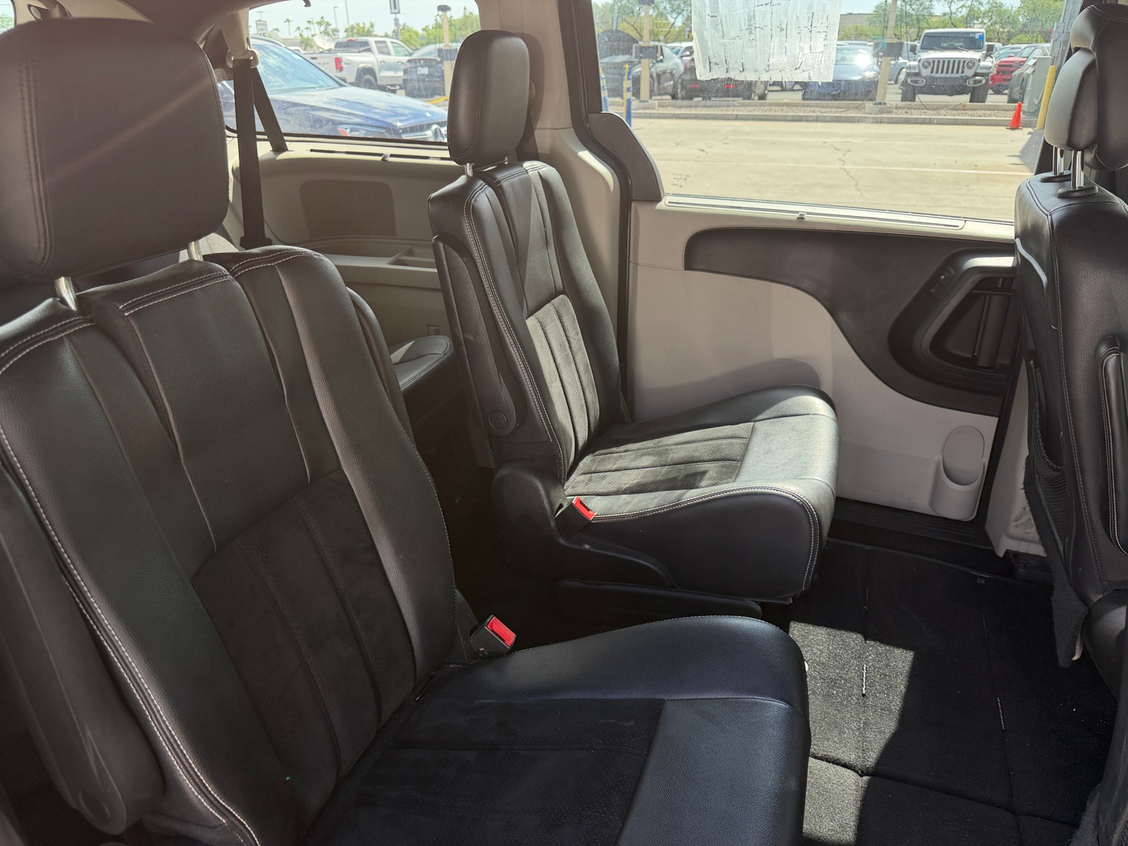 Thumbnail: 2016 Dodge Grand Caravan - 5