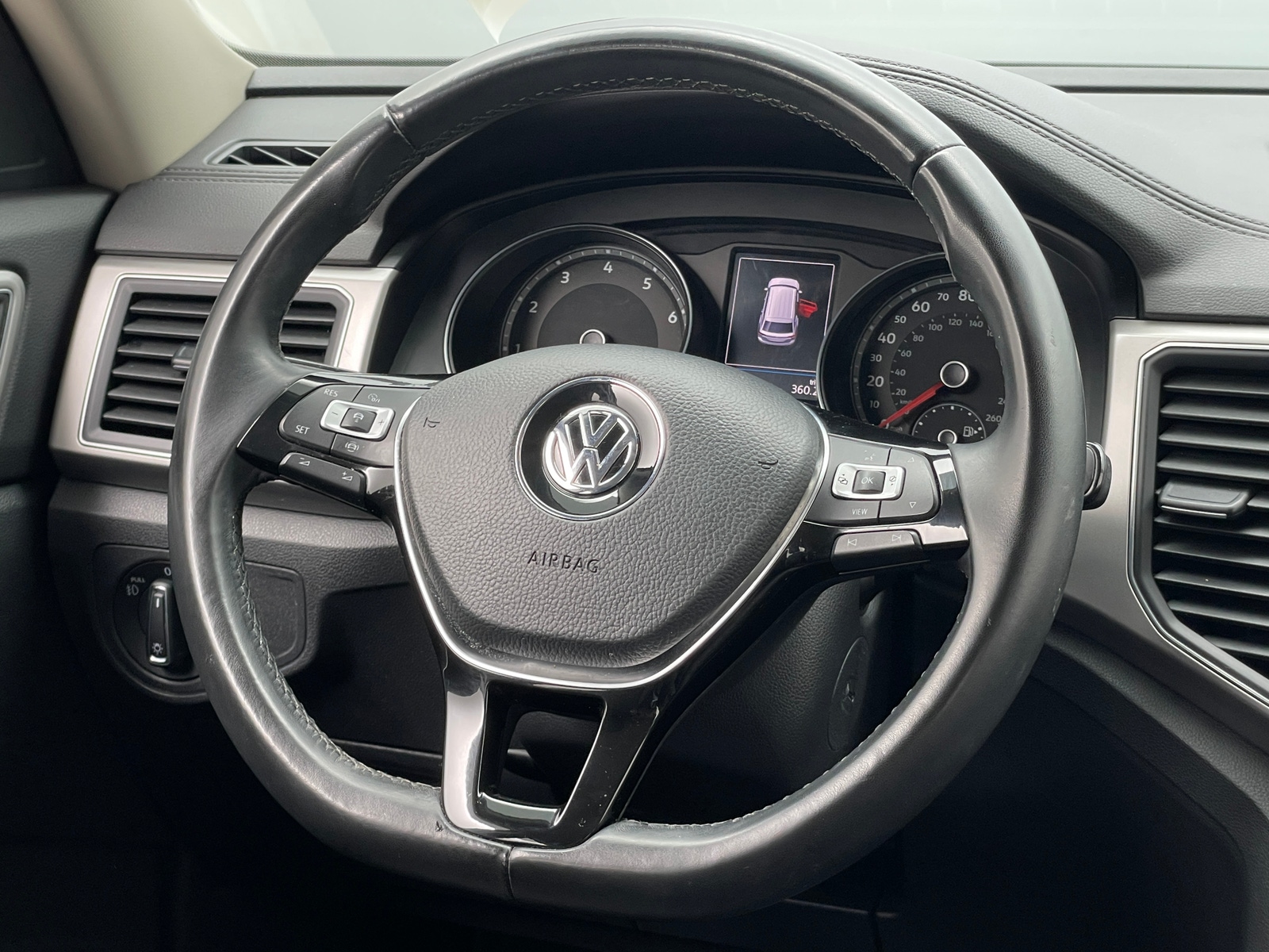 Thumbnail: 2019 Volkswagen Atlas - 4