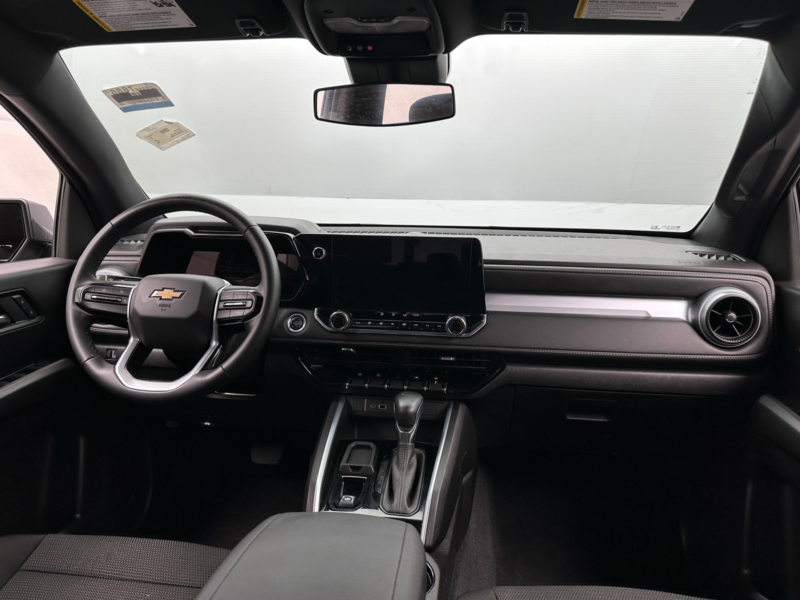 Thumbnail: 2024 Chevrolet Colorado - 3