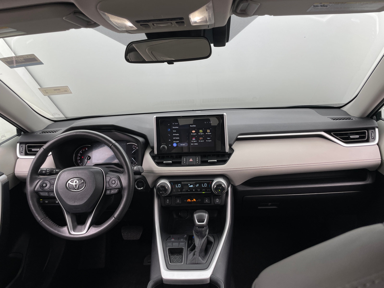Thumbnail: 2024 Toyota RAV4 - 2