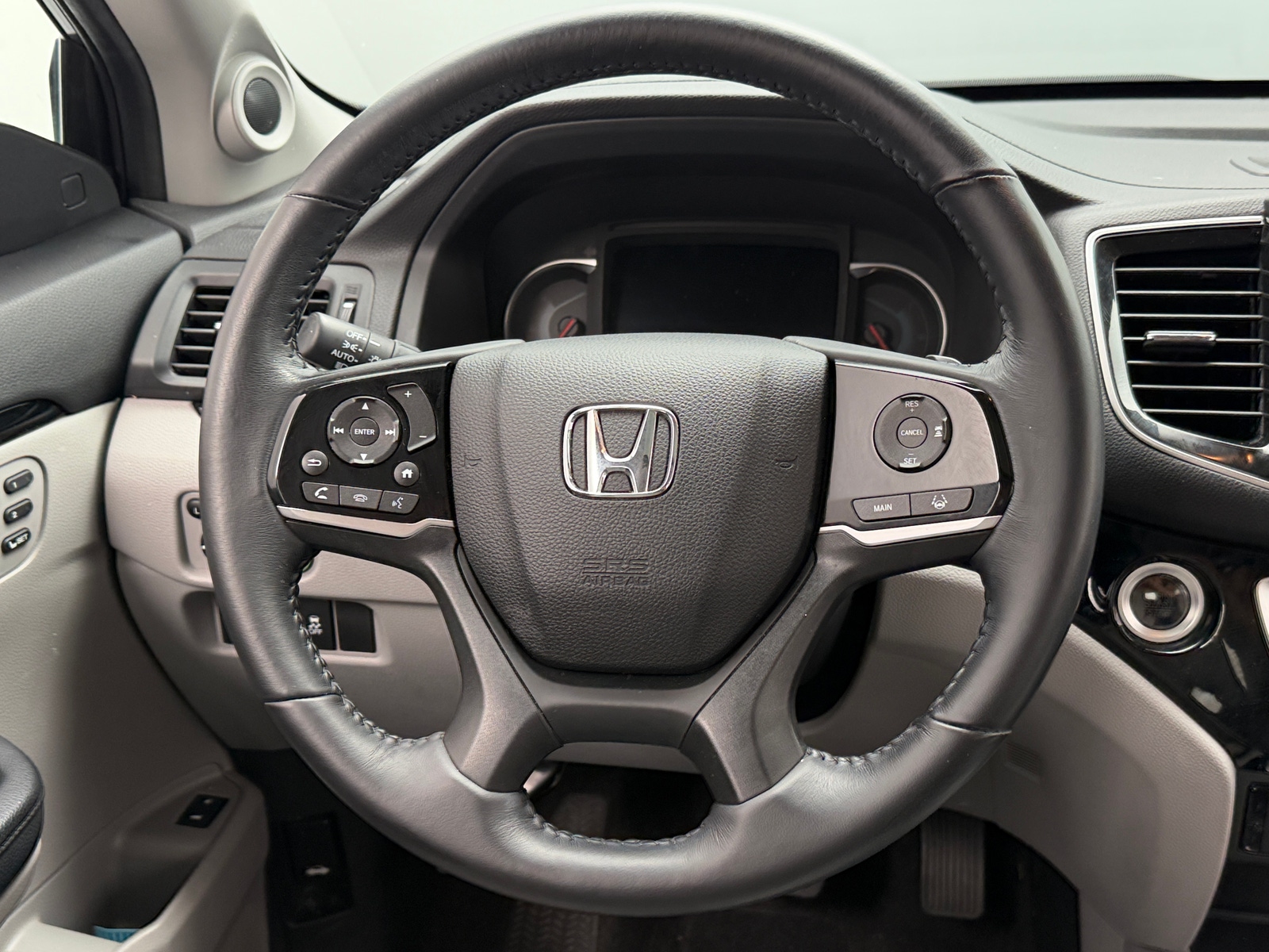 Thumbnail: 2019 Honda Pilot - 4