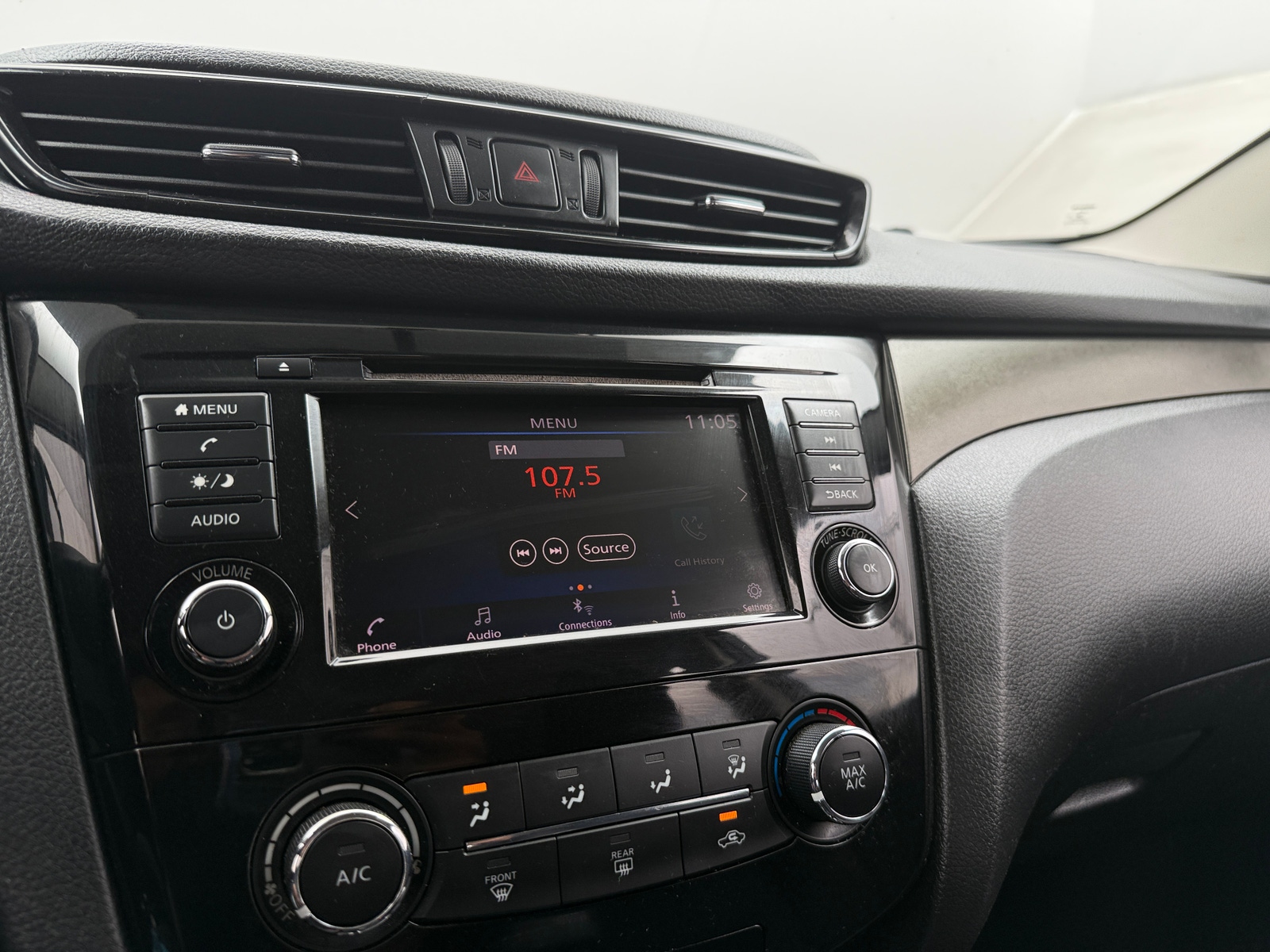 Thumbnail: 2019 Nissan Rogue Sport - 4