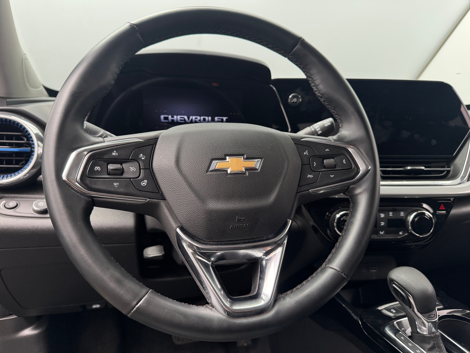 Thumbnail: 2025 Chevrolet Trax - 4