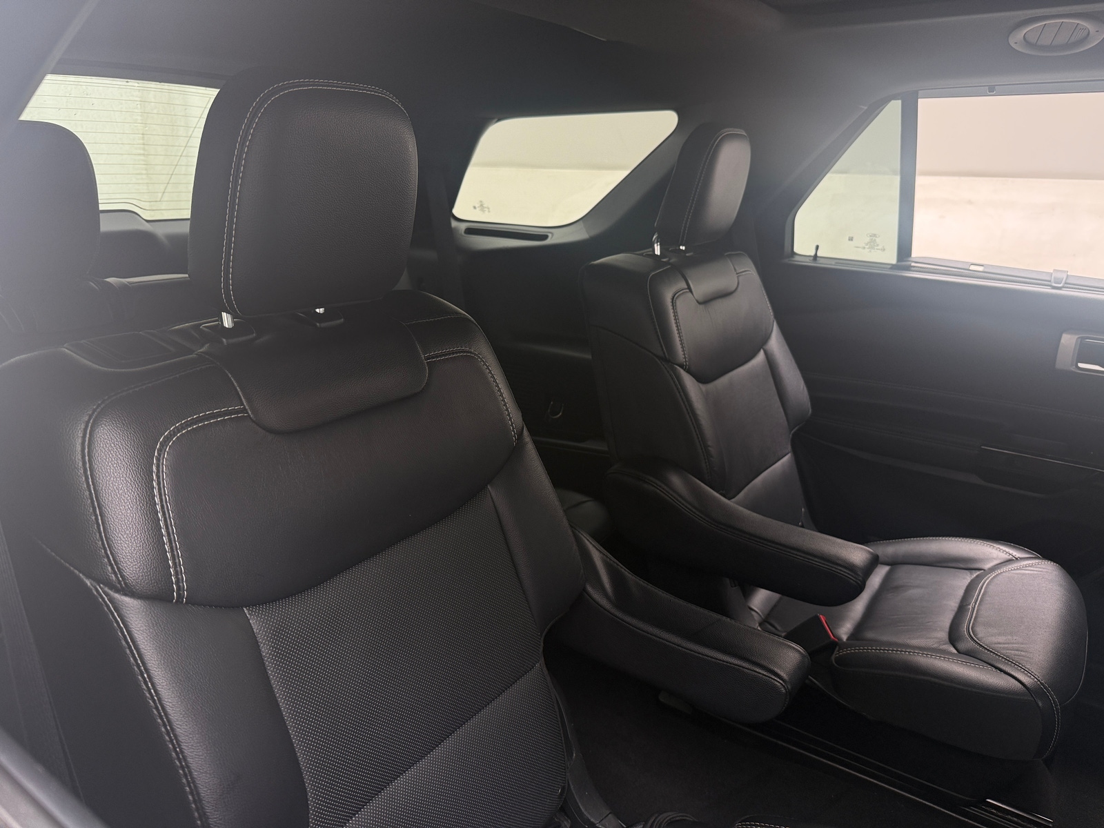 Thumbnail: 2022 Ford Explorer - 5