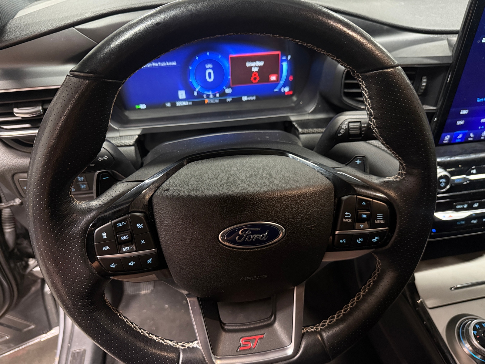 Thumbnail: 2022 Ford Explorer - 4