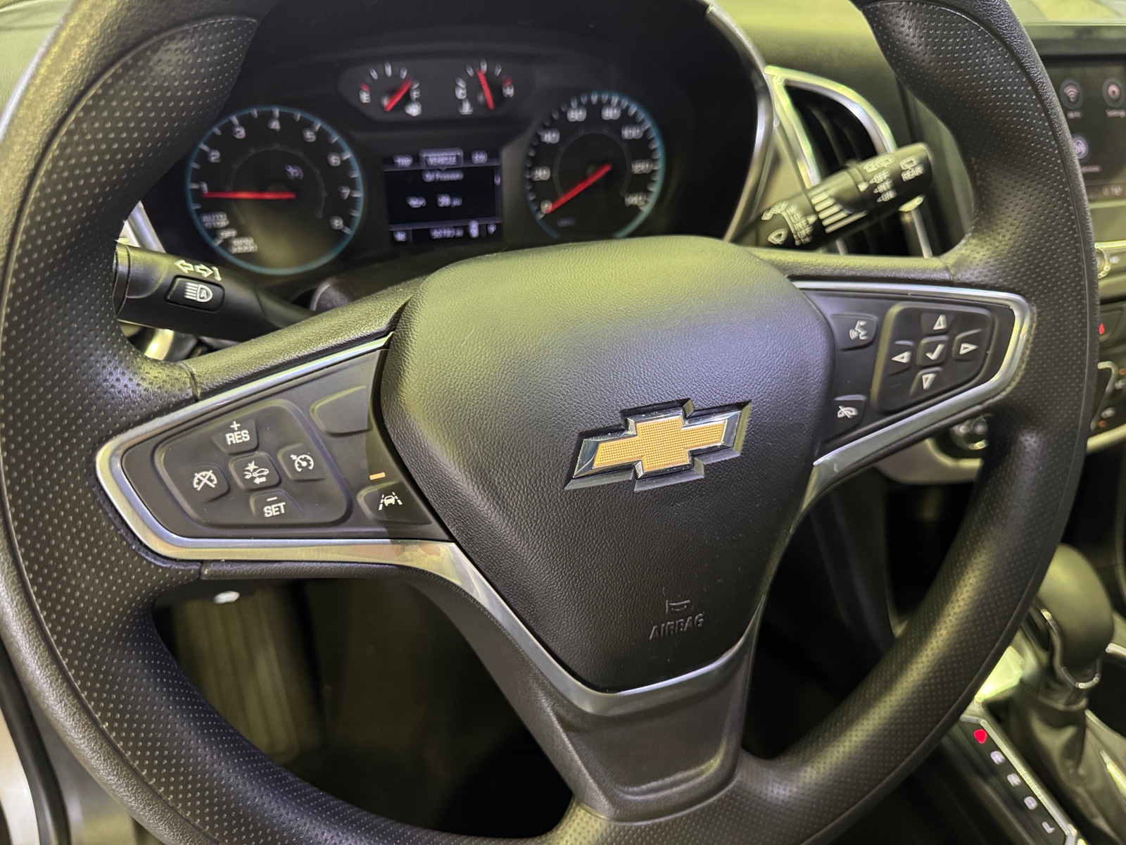 Thumbnail: 2022 Chevrolet Equinox - 5
