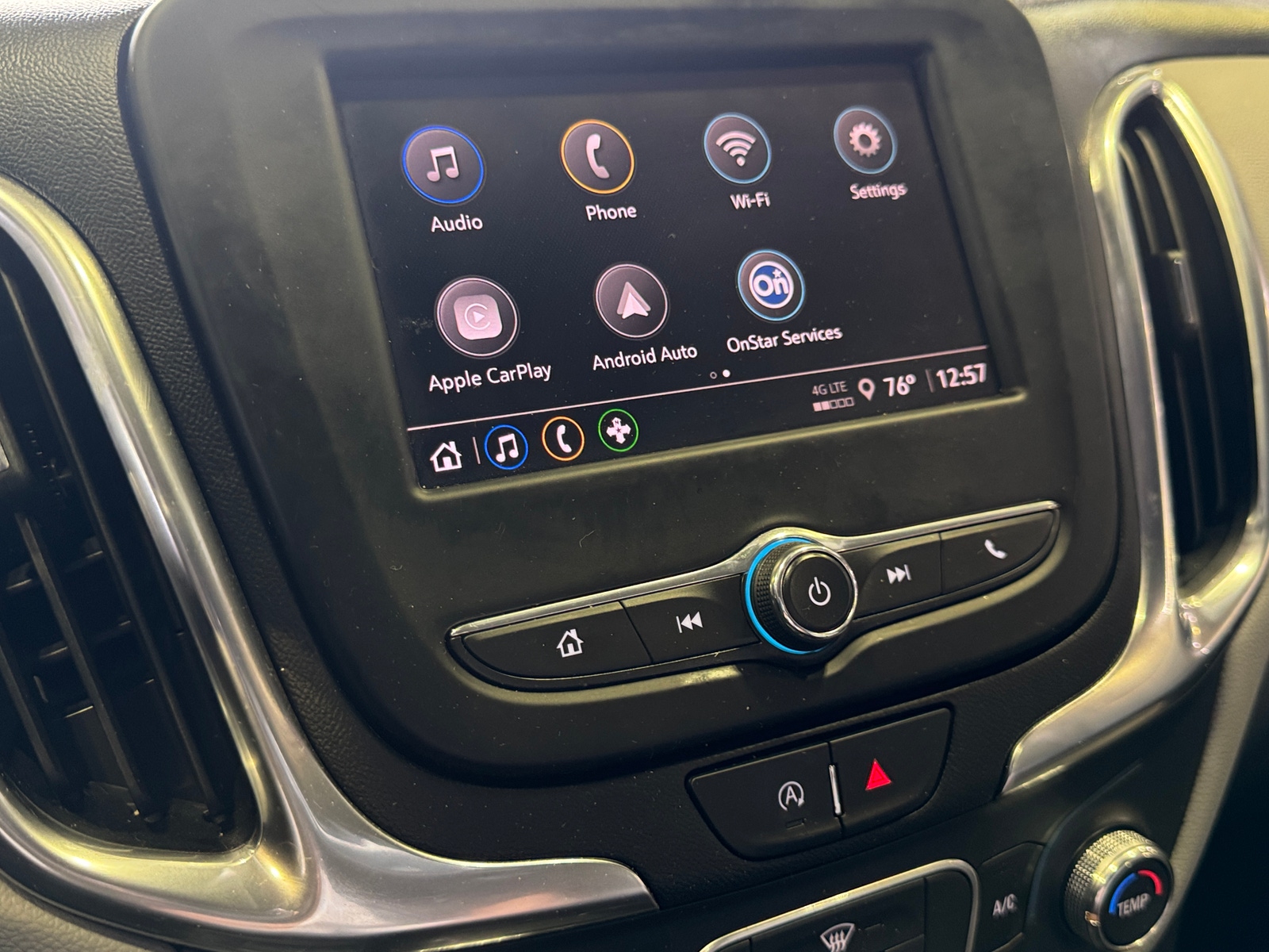 Thumbnail: 2022 Chevrolet Equinox - 4