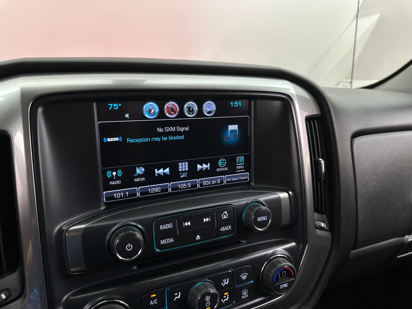 Thumbnail: 2017 Chevrolet Silverado 1500 - 4
