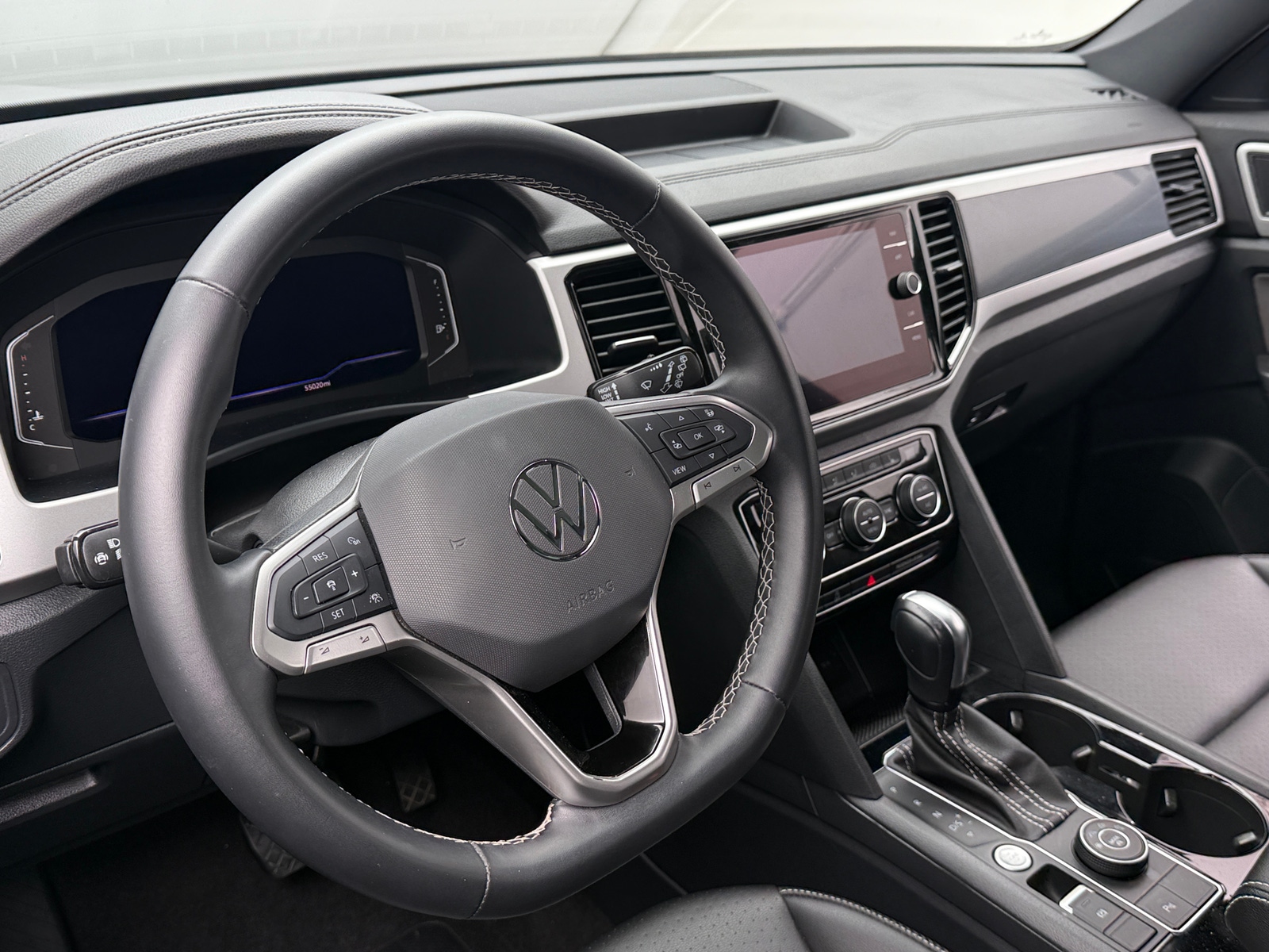 Thumbnail: 2022 Volkswagen Atlas - 4