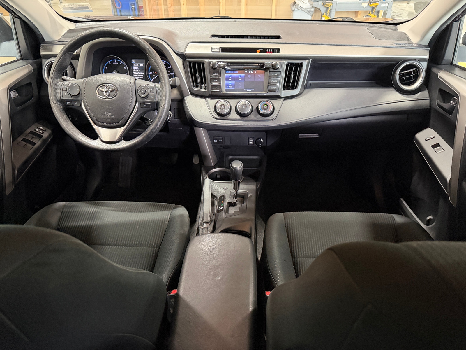 Thumbnail: 2017 Toyota RAV4 - 3