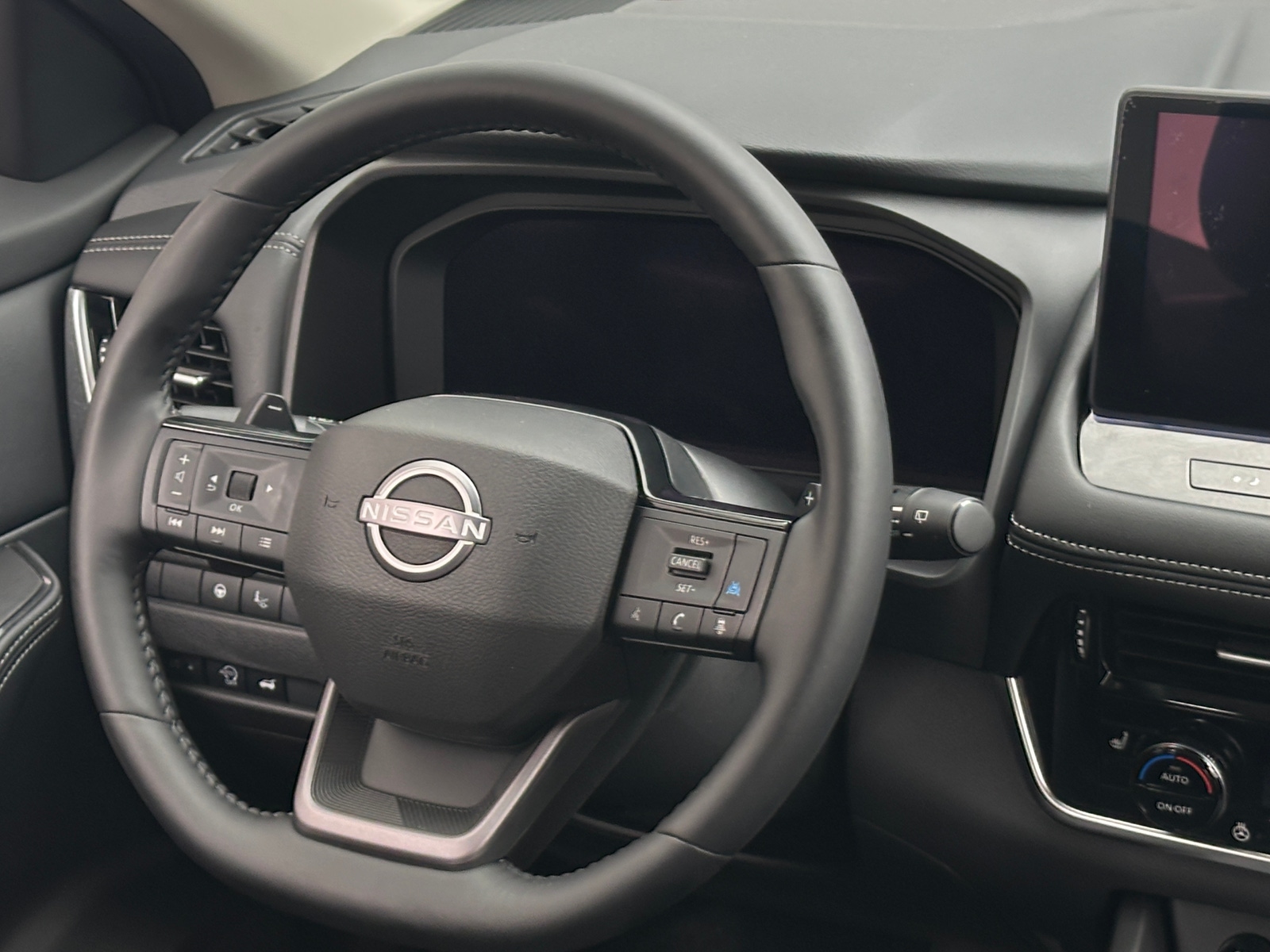 Thumbnail: 2025 Nissan Rogue - 4