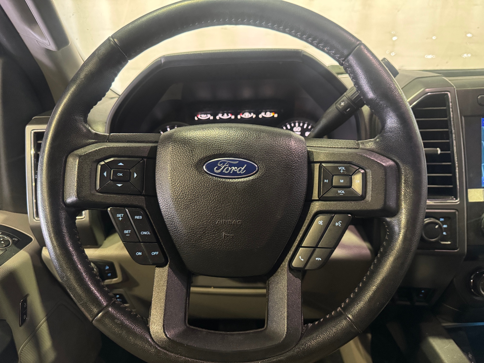 Thumbnail: 2019 Ford Econoline - 5