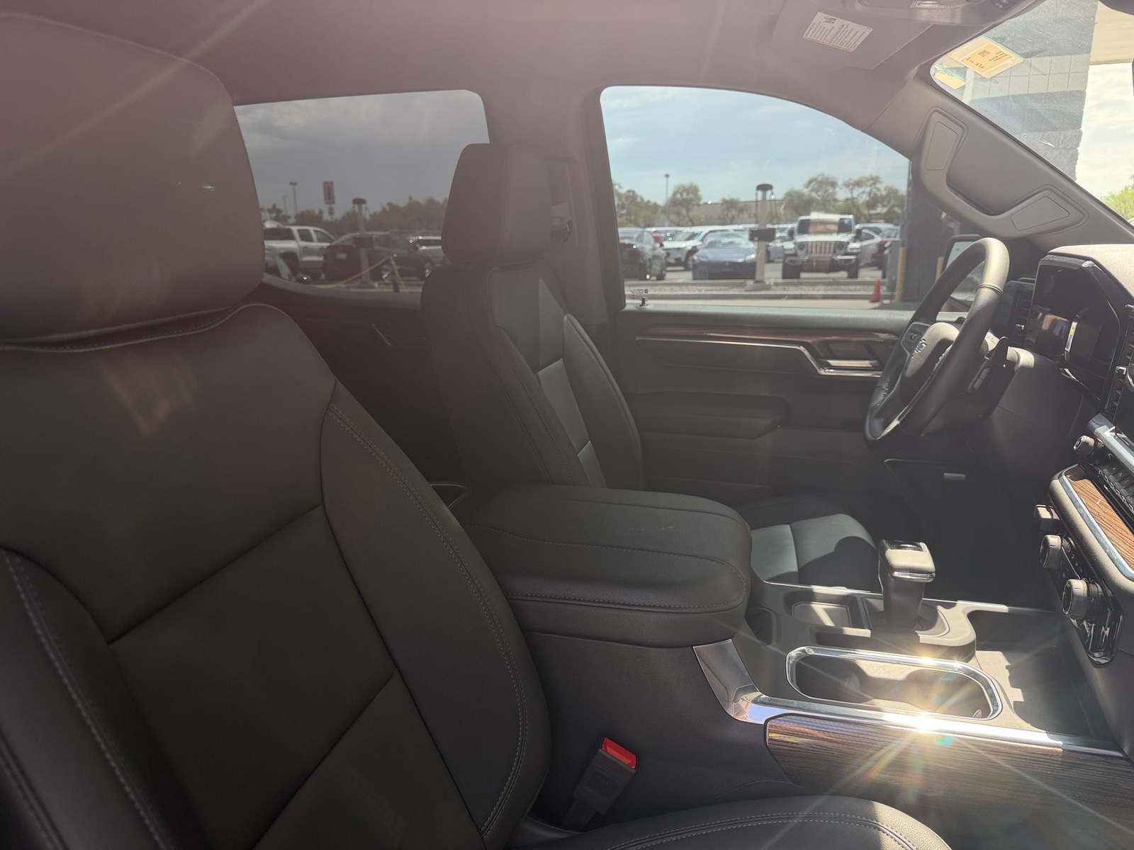 Thumbnail: 2025 Chevrolet Silverado 1500 - 2