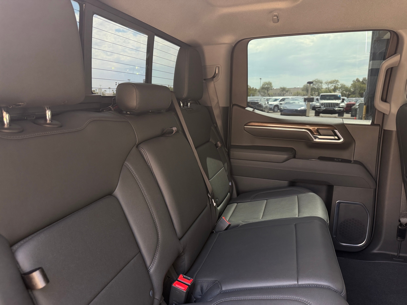 Thumbnail: 2025 Chevrolet Silverado 1500 - 6