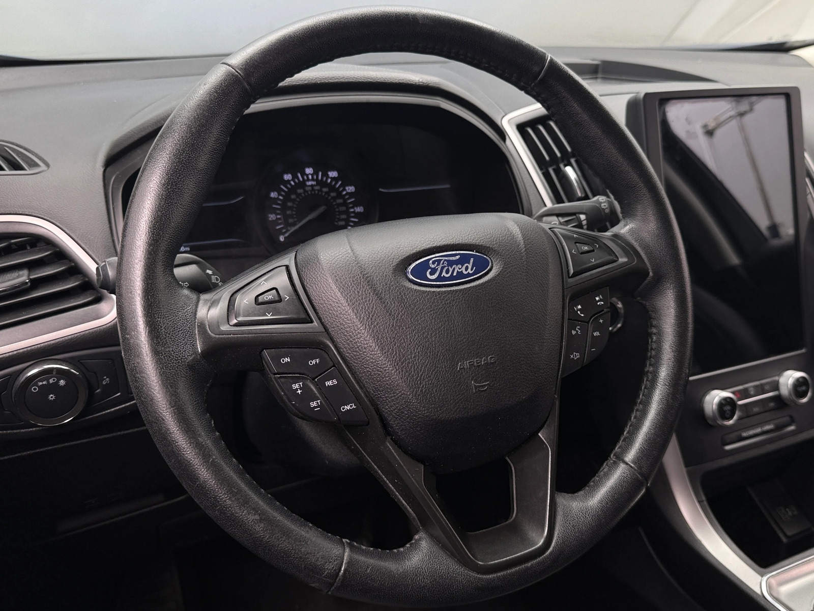 Thumbnail: 2022 Ford Edge - 4