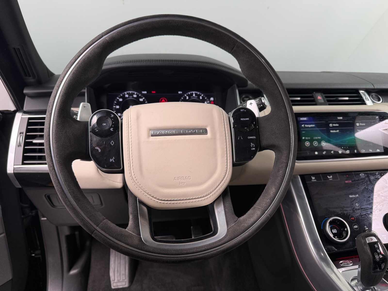 Thumbnail: 2020 Land Rover Range Rover Sport - 4