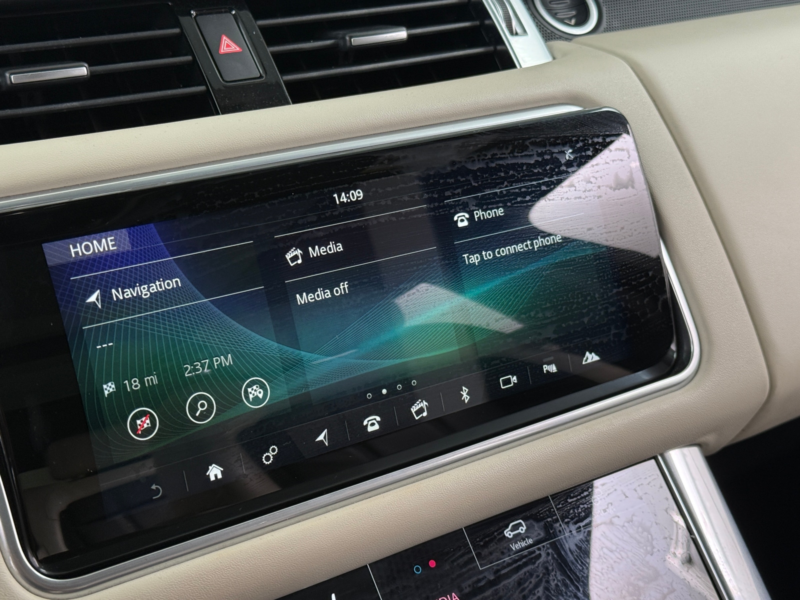 Thumbnail: 2020 Land Rover Range Rover Sport - 3