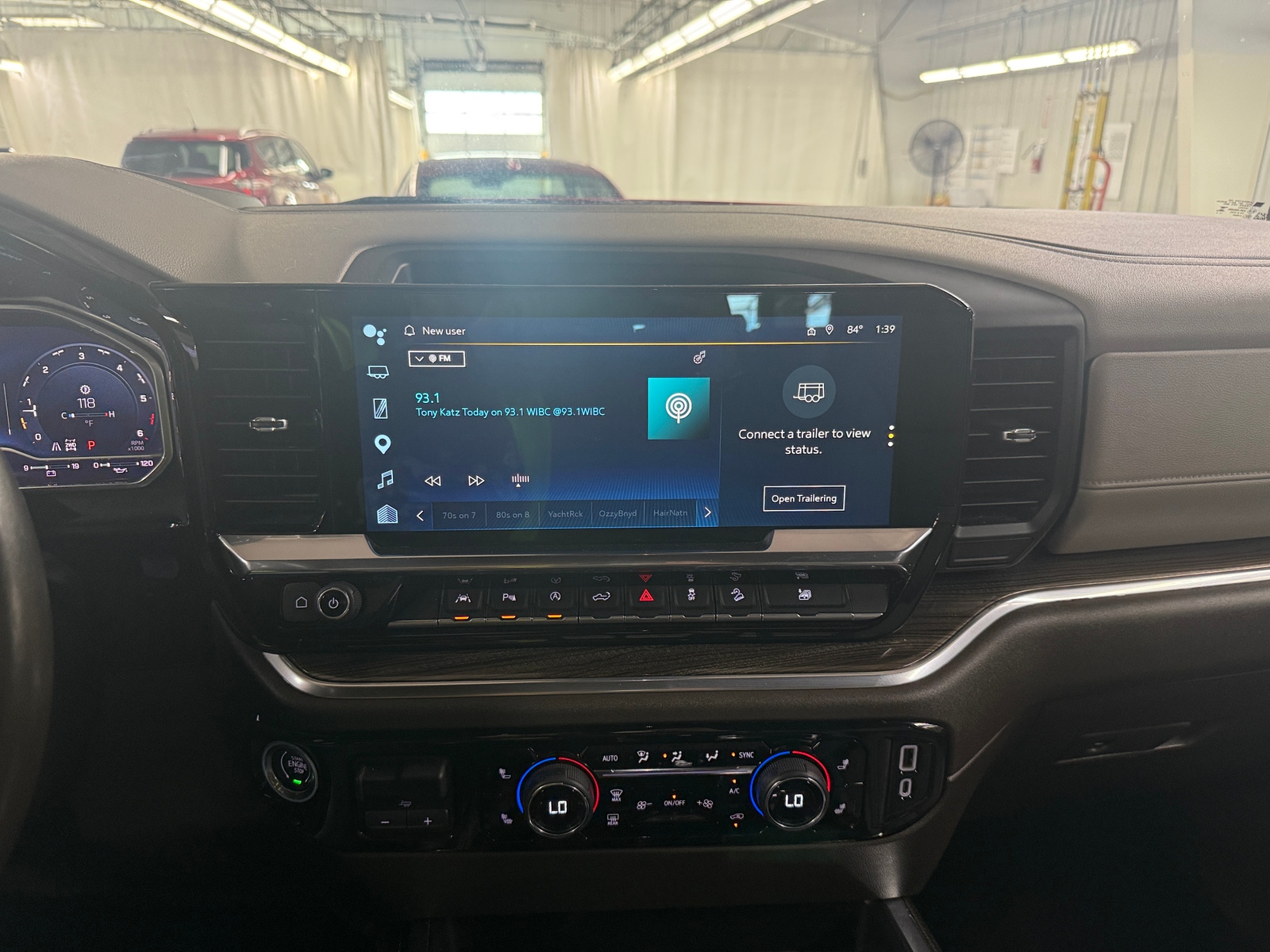 Thumbnail: 2022 Chevrolet Silverado 1500 - 4