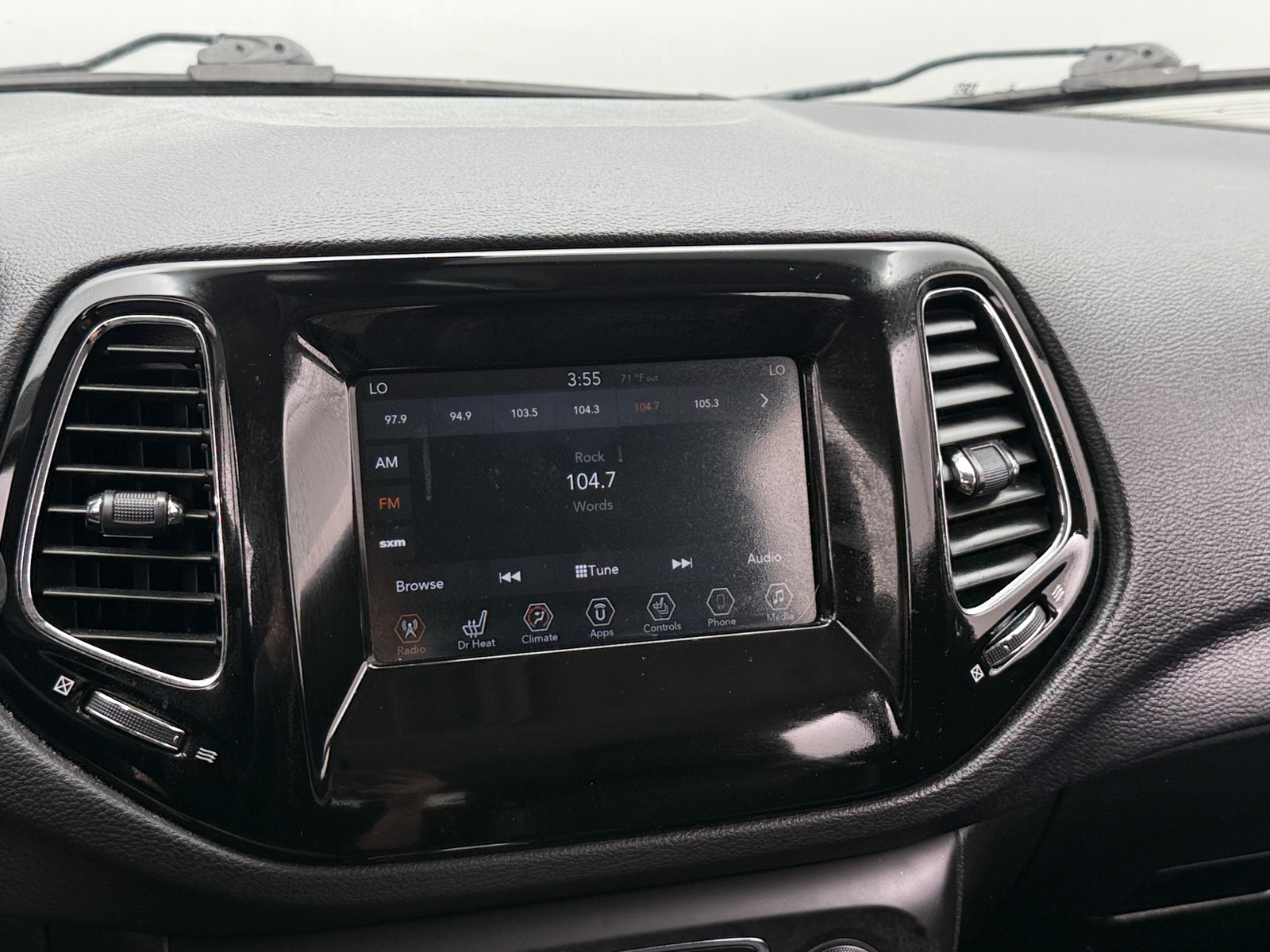 Thumbnail: 2019 Jeep Compass - 4