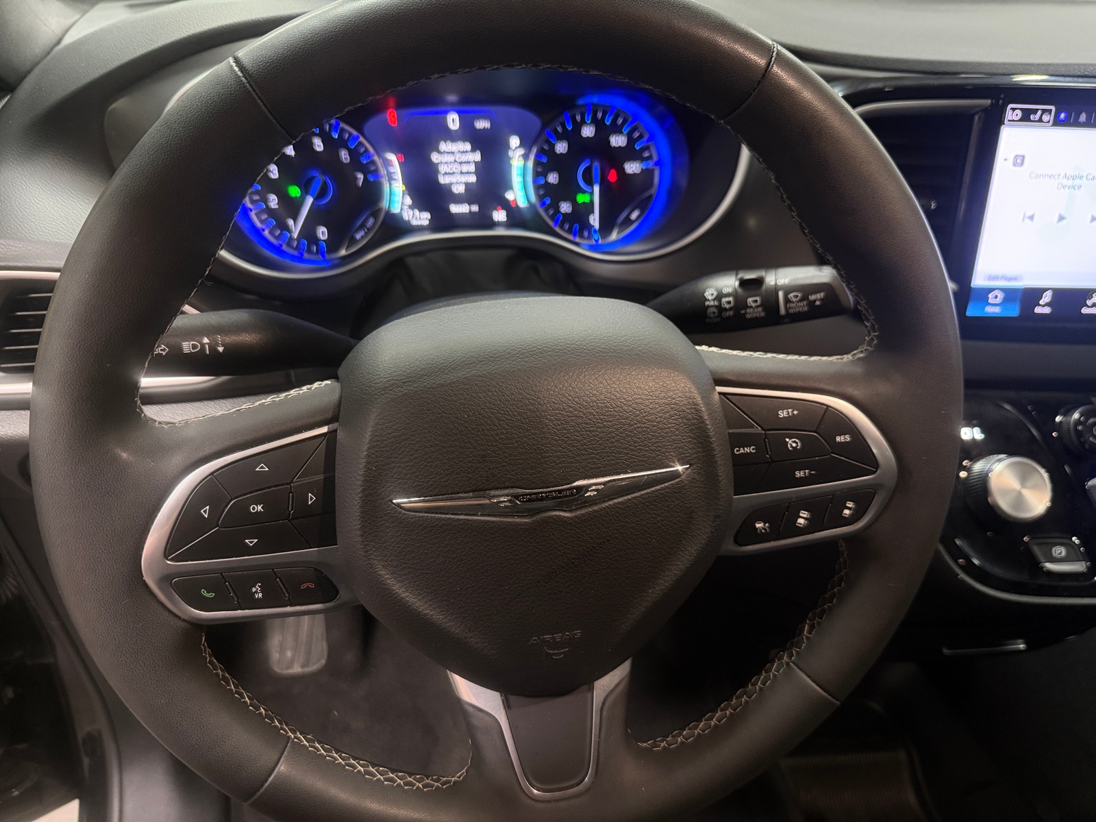 Thumbnail: 2025 Chrysler Pacifica - 4