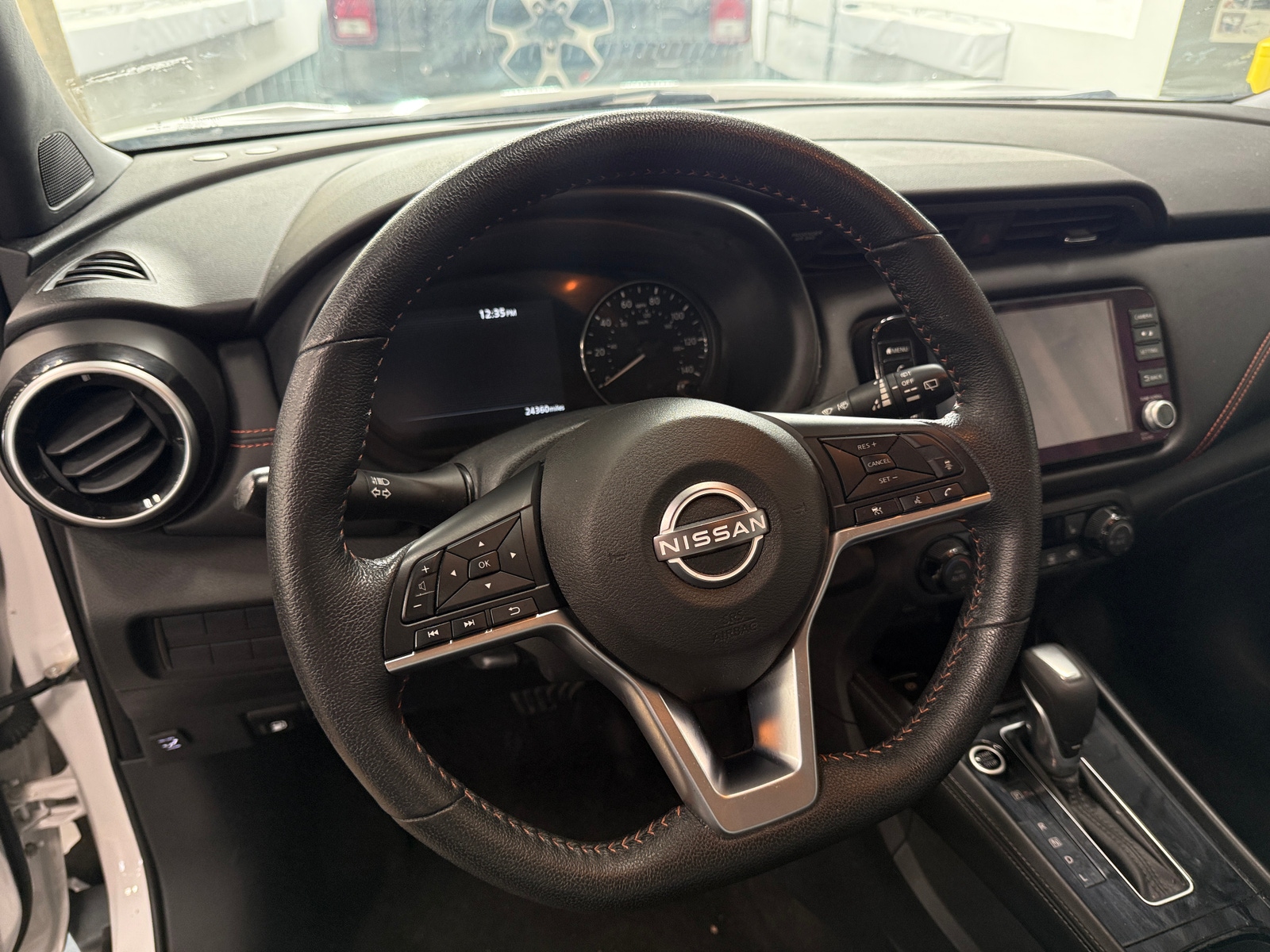 Thumbnail: 2023 Nissan Kicks - 4