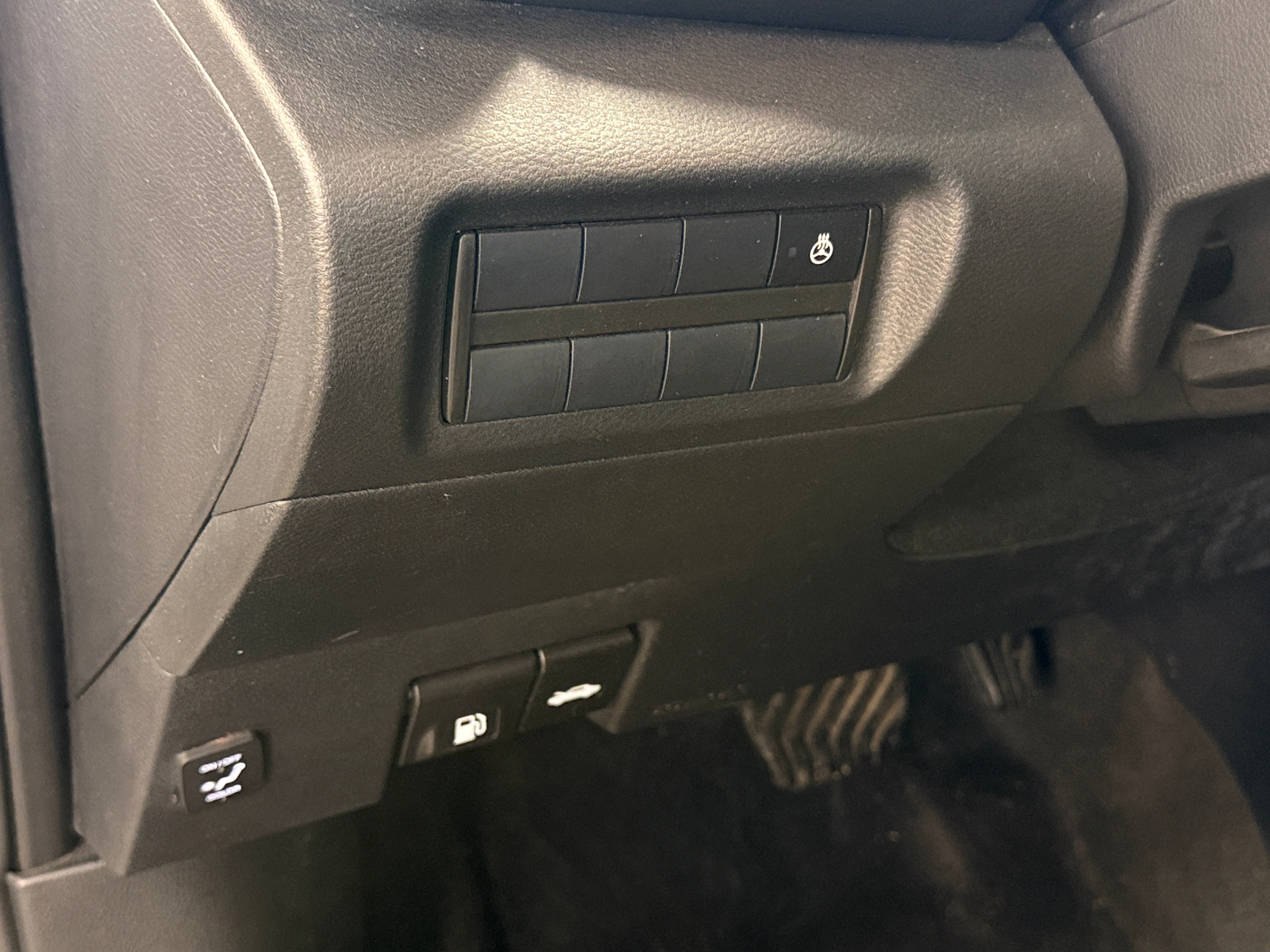 2023 Nissan Kicks SR - Photo 11