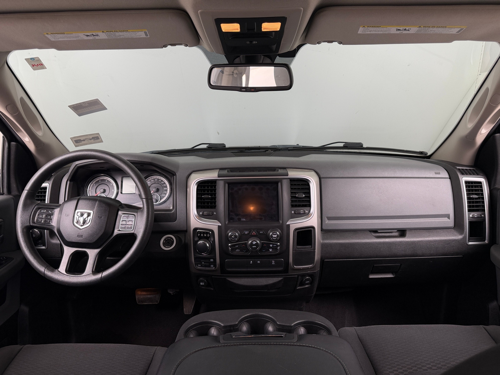 Thumbnail: 2019 RAM 1500 Classic - 3