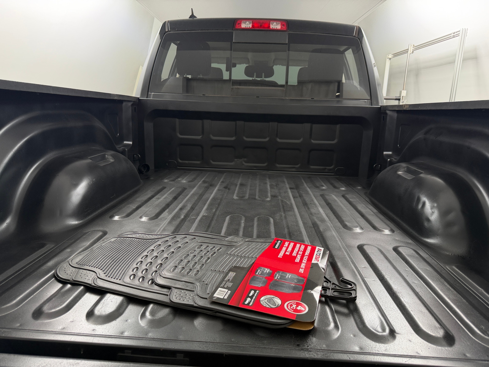 Thumbnail: 2019 RAM 1500 Classic - 7