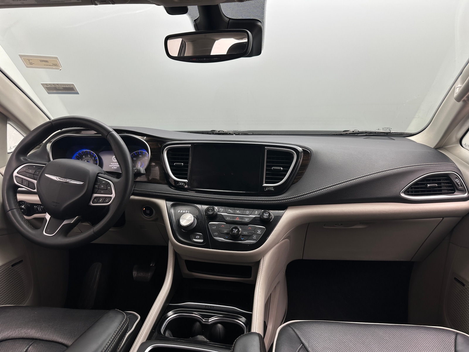 Thumbnail: 2022 Chrysler Pacifica - 2