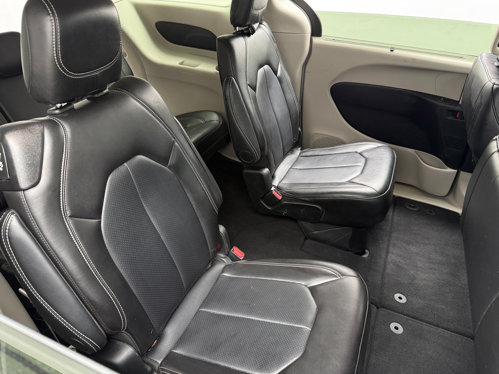 Thumbnail: 2024 Chrysler Pacifica - 5