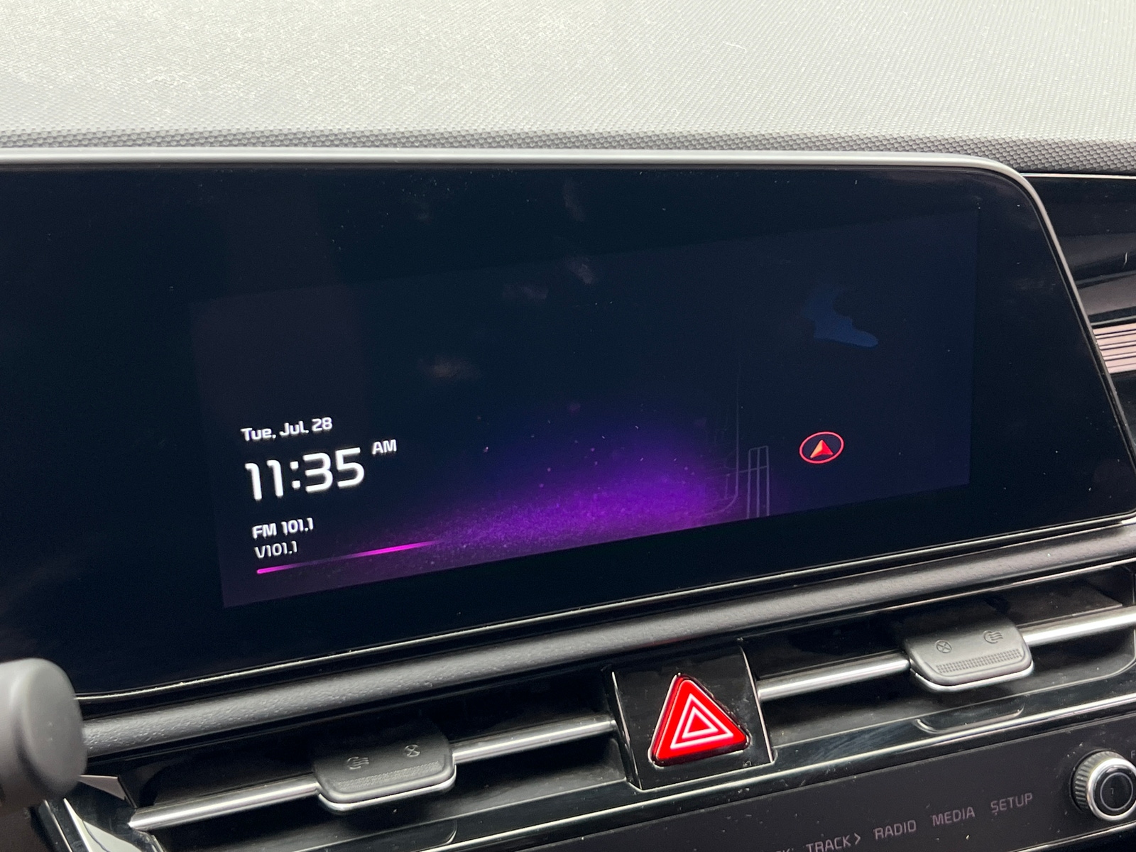 Thumbnail: 2024 Kia Niro - 3