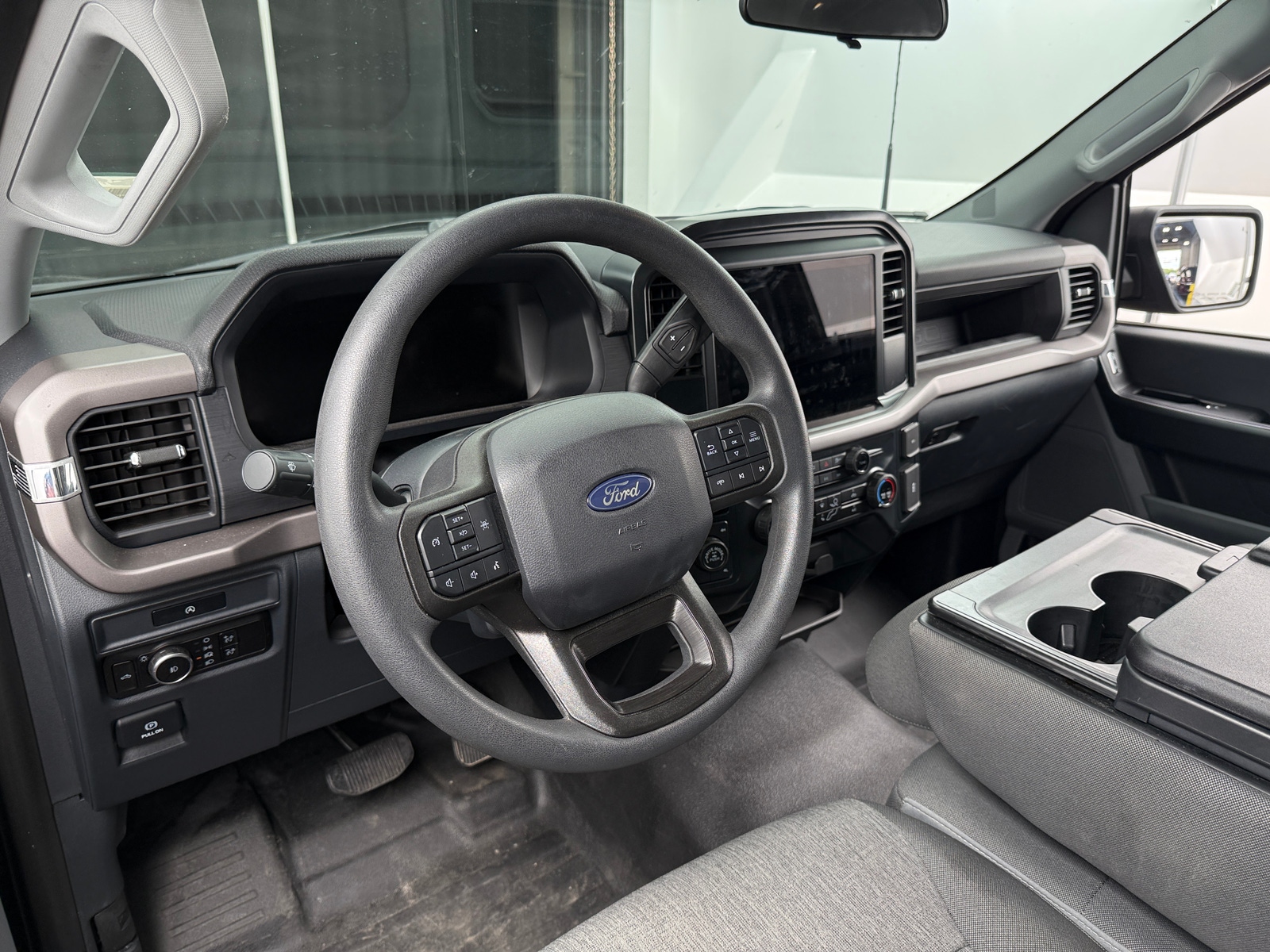 Thumbnail: 2025 Ford Econoline - 3