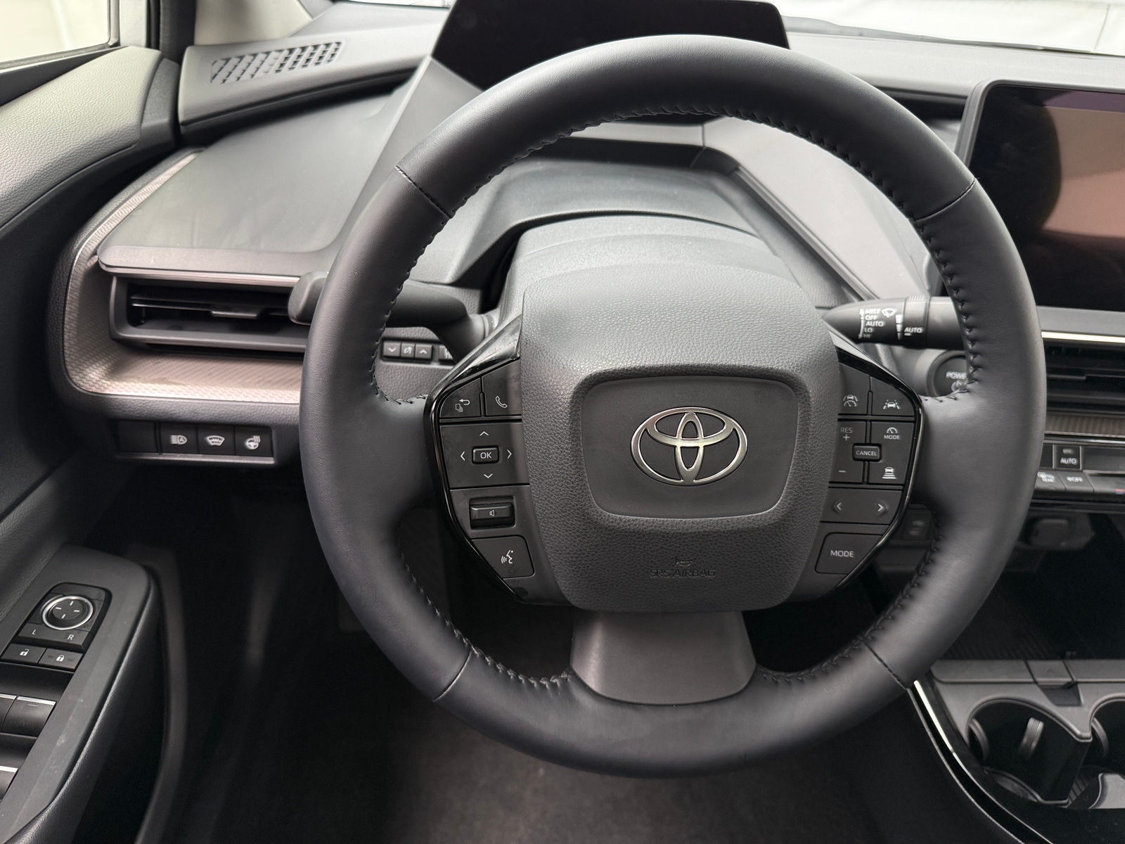 Thumbnail: 2025 Toyota Prius - 5