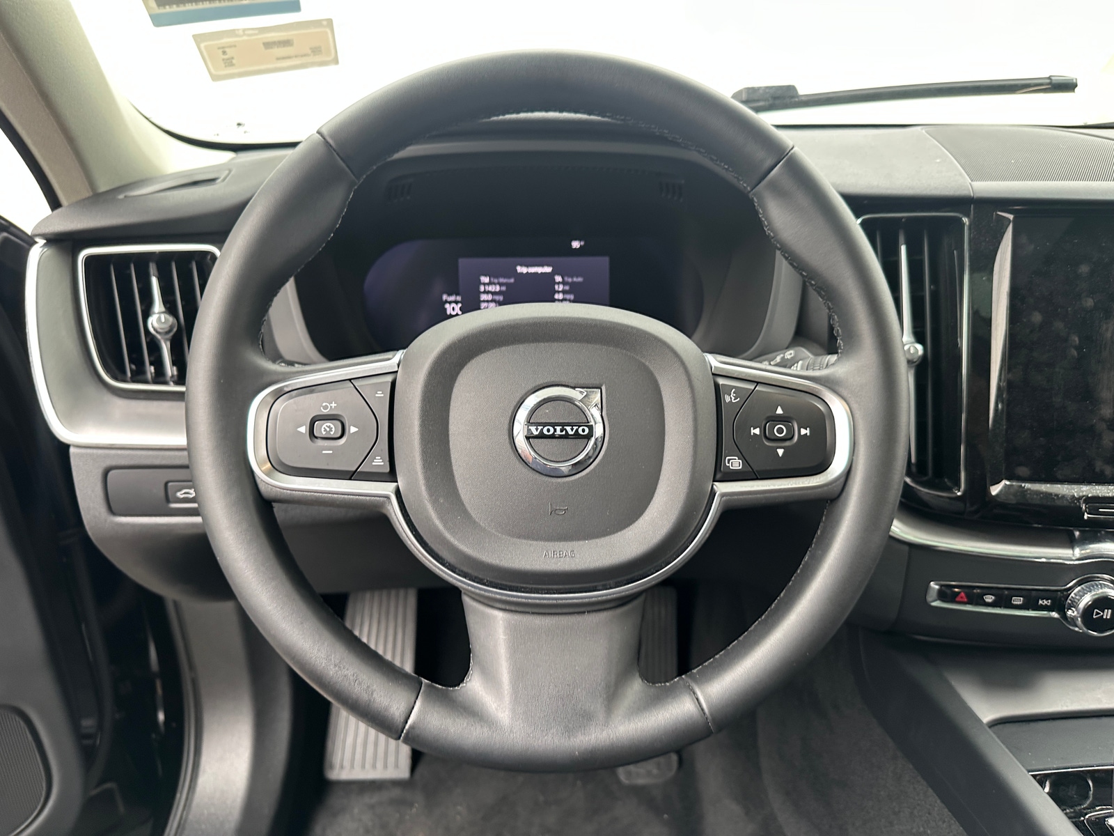 Thumbnail: 2024 Volvo XC60 - 4