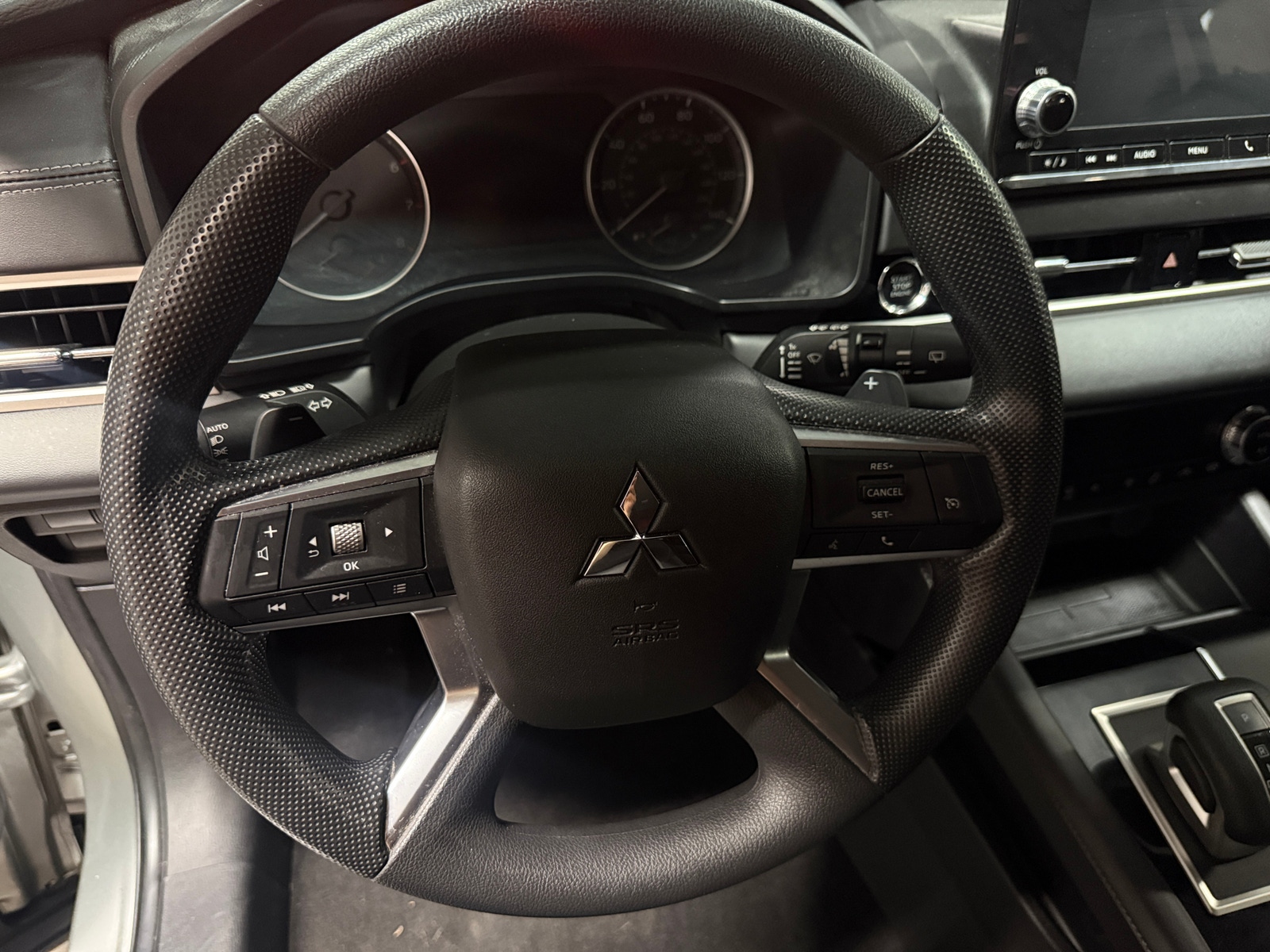 Thumbnail: 2024 Mitsubishi Outlander - 5