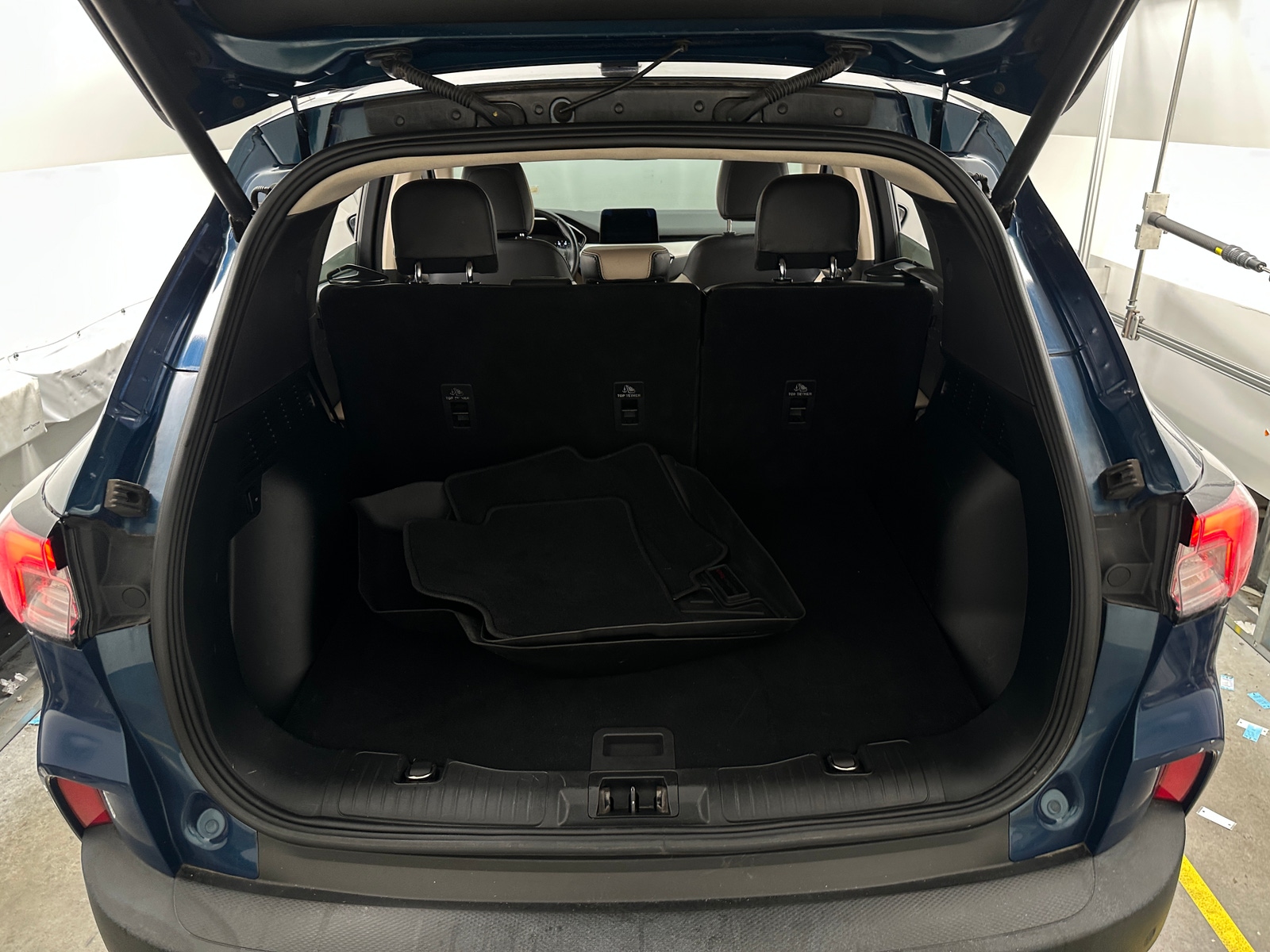 Thumbnail: 2020 Ford Escape - 6