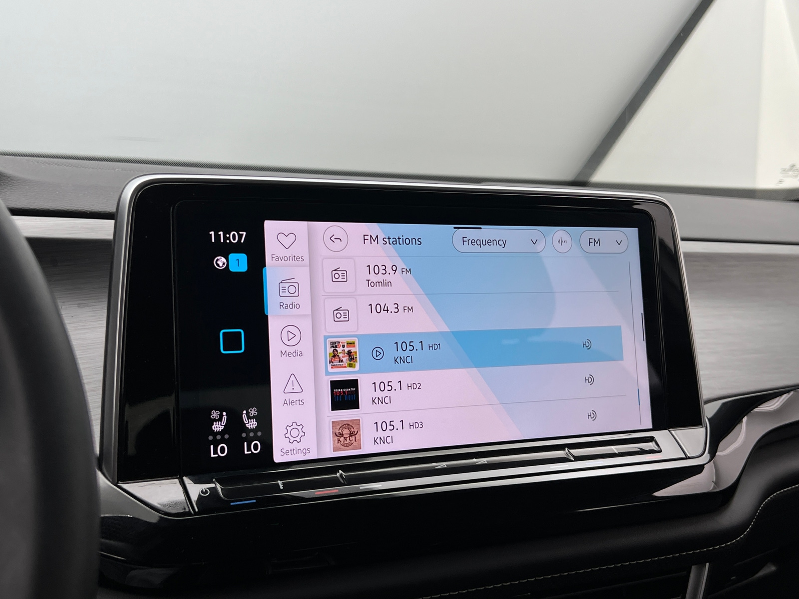 Thumbnail: 2024 Volkswagen Atlas - 3