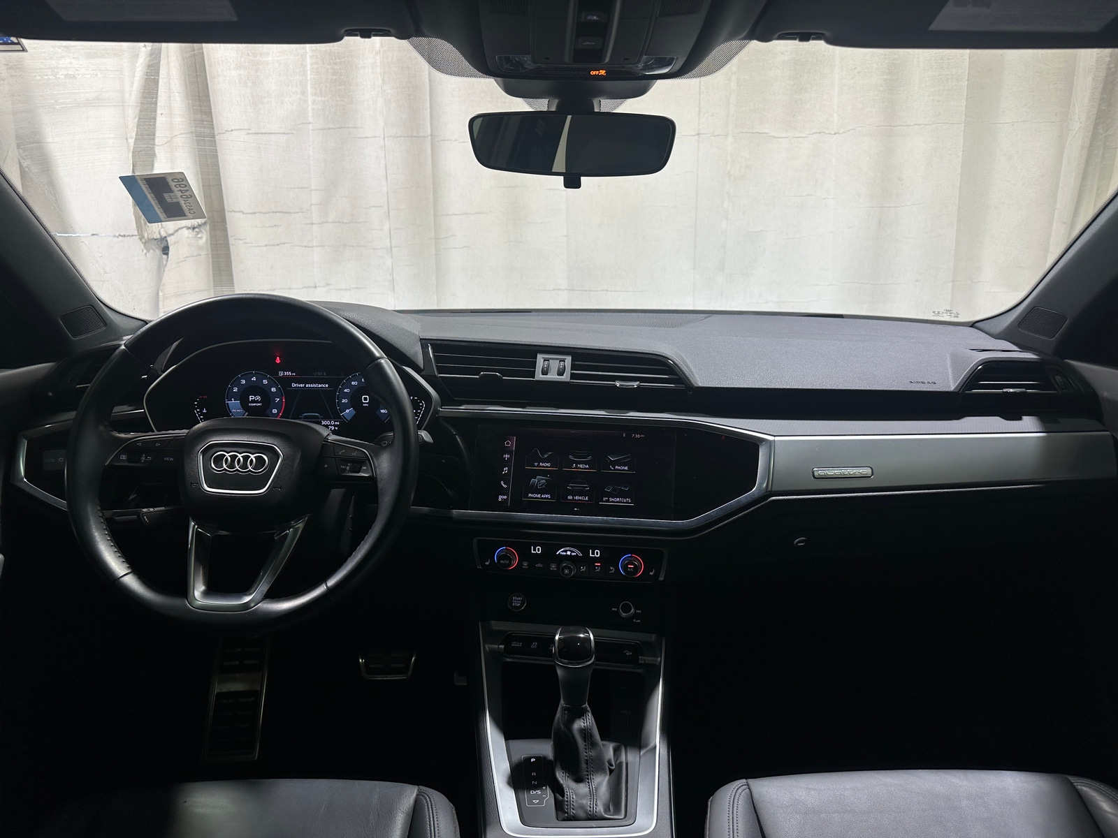 Thumbnail: 2020 Audi Q3 - 2