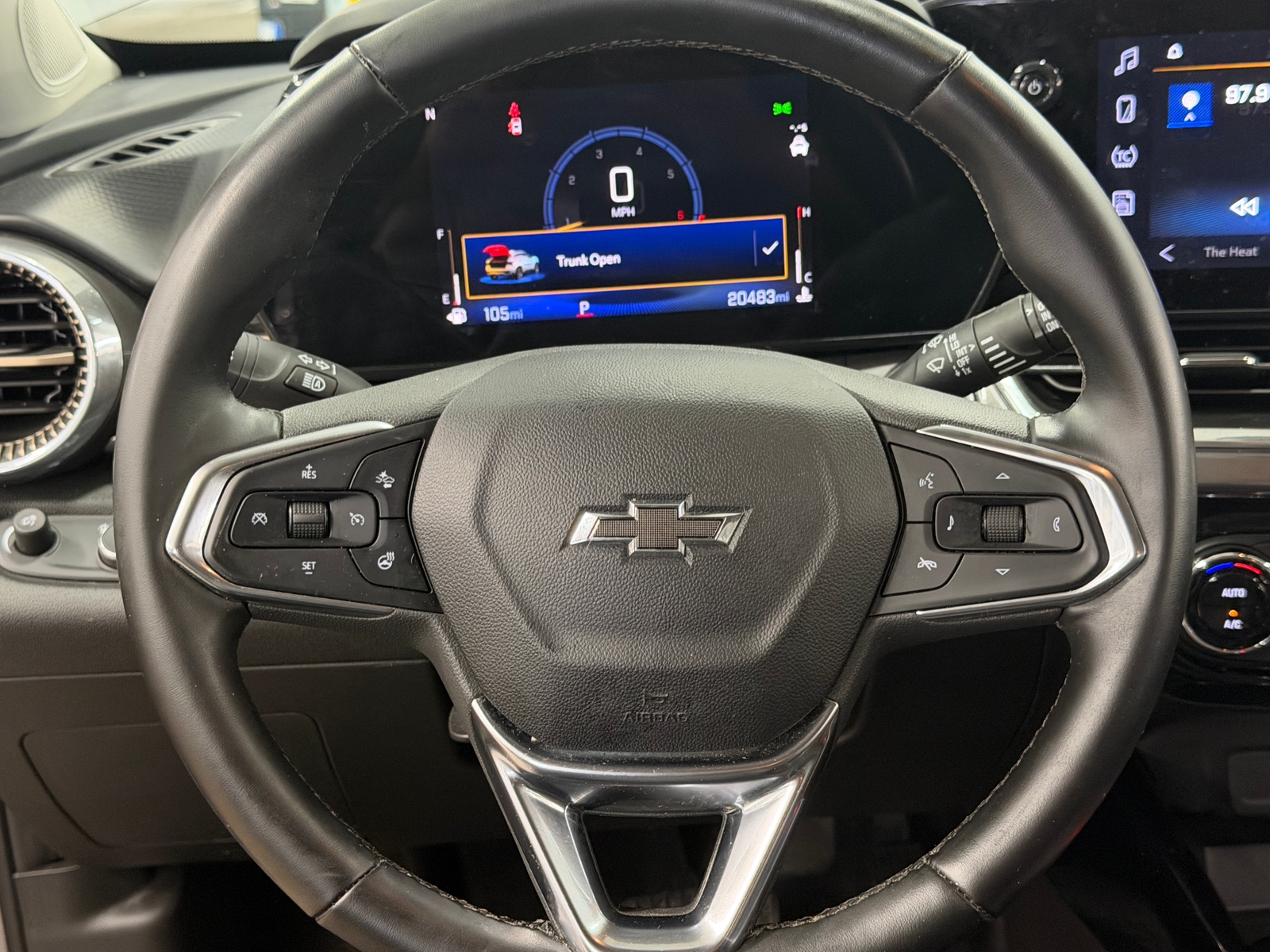 Thumbnail: 2025 Chevrolet Trax - 4