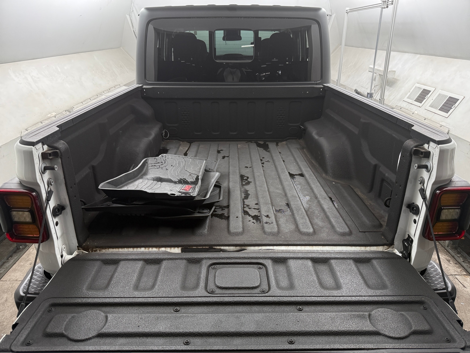 Thumbnail: 2020 Jeep Gladiator - 7