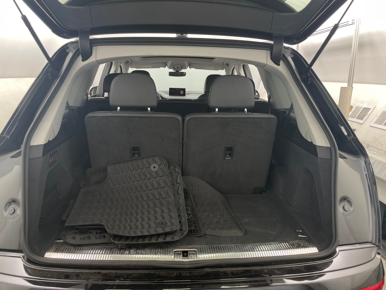 Thumbnail: 2019 Audi Q7 - 6