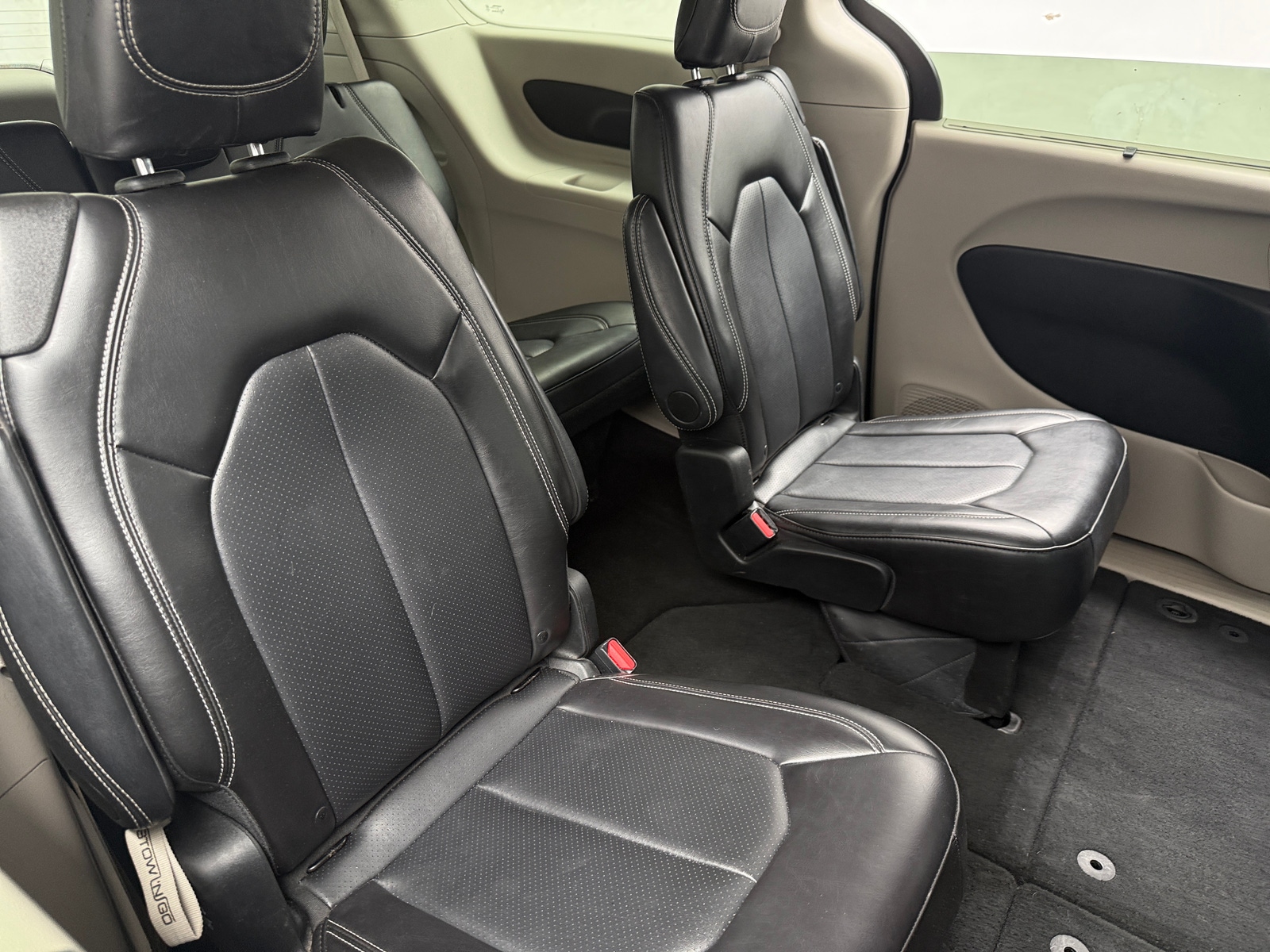 Thumbnail: 2024 Chrysler Pacifica - 5